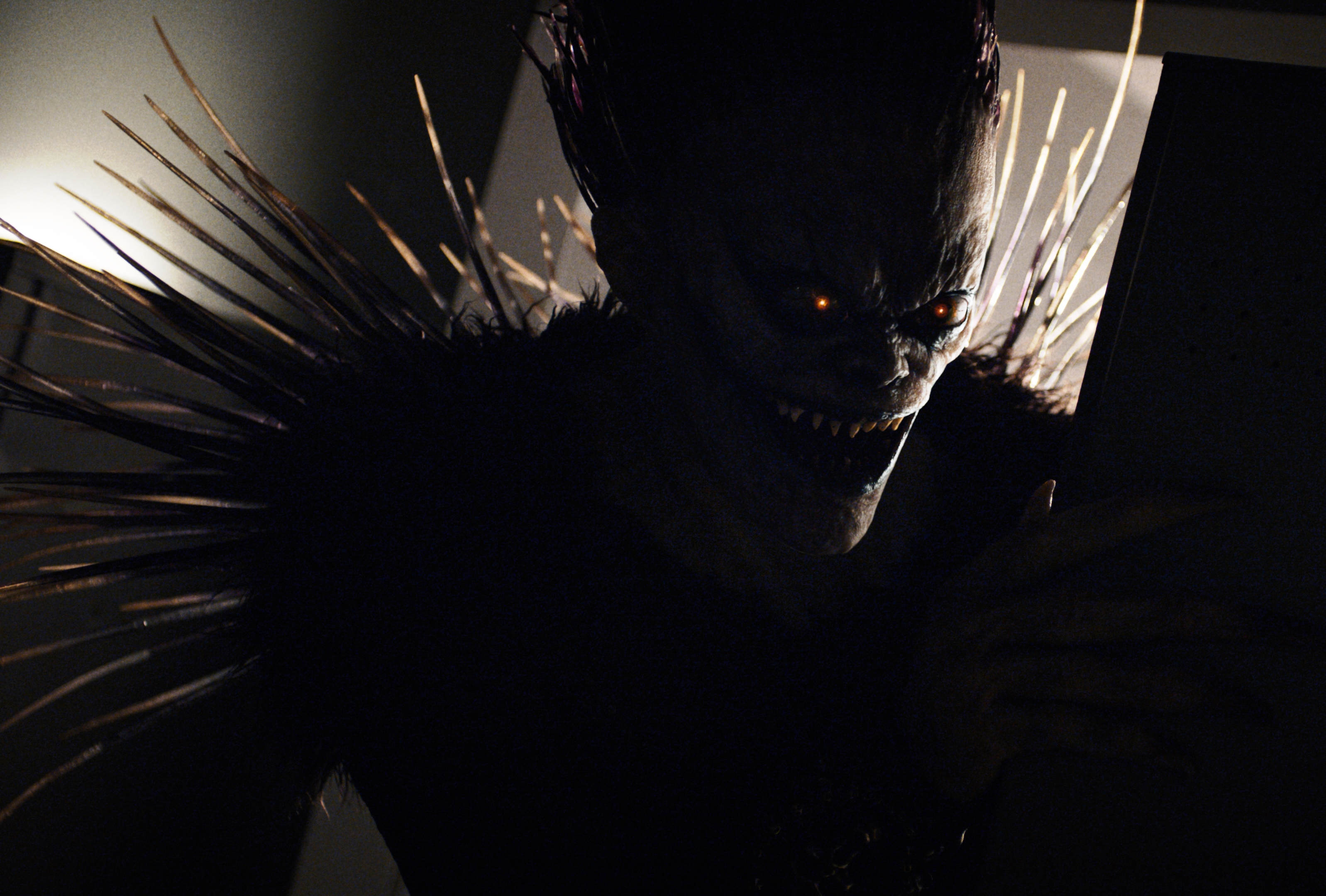 資深演員威廉達佛擔任死神路克的配音，要在若隱若現的片段中，讓人感受到死神的魅力。