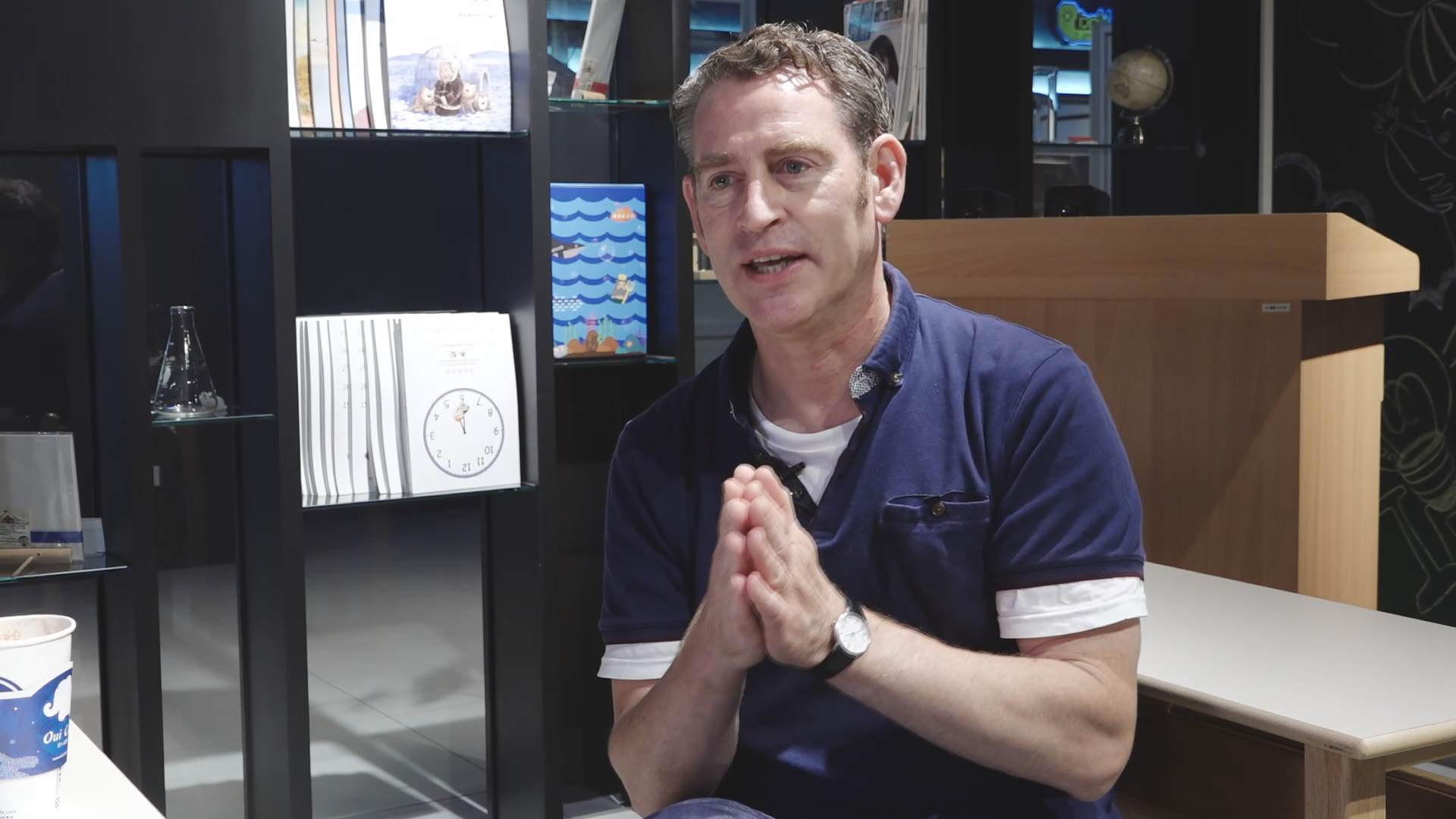 理查．鄧恩（Richard Dunne）把對永續的信念引進課程，讓愛旭麗小學成為名符其實的綠色小學。