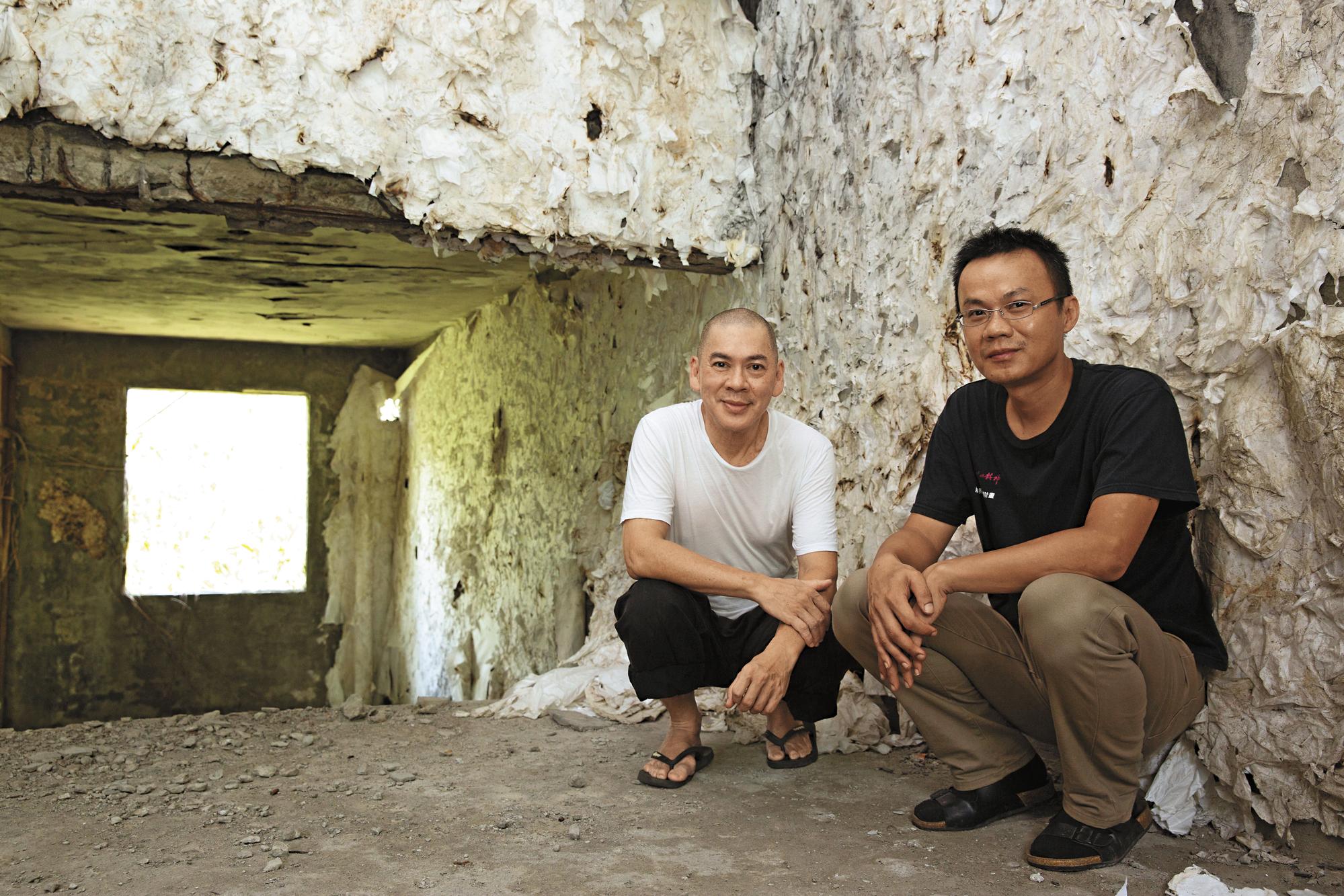 蔡明亮(左)與高俊宏攜手合作,為VR影片《家在蘭若寺》製造手作質感。