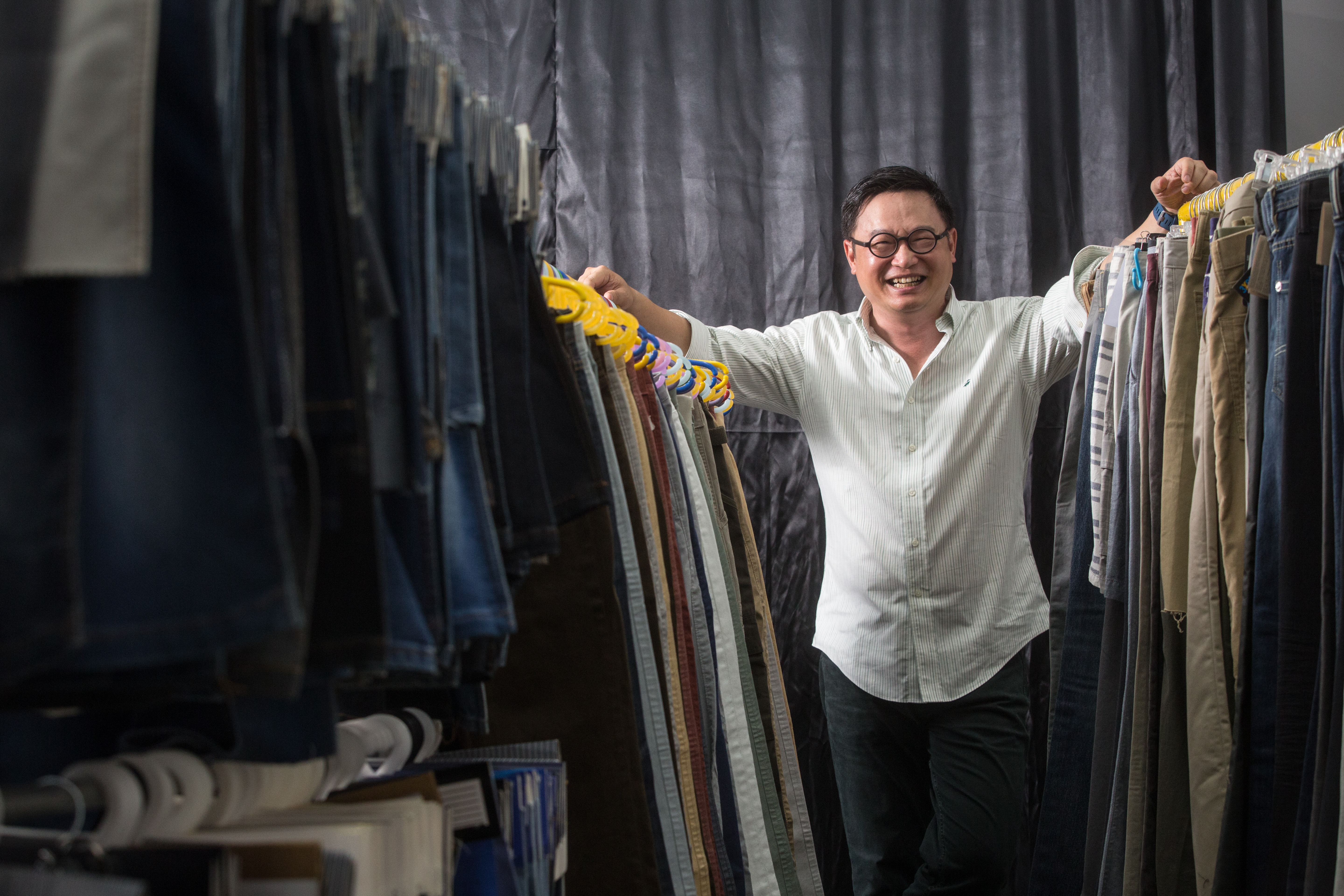 如興董事長陳仕修併購港商玖地集團，躍升全球第一大牛仔褲代工廠，年營收上看180億元。