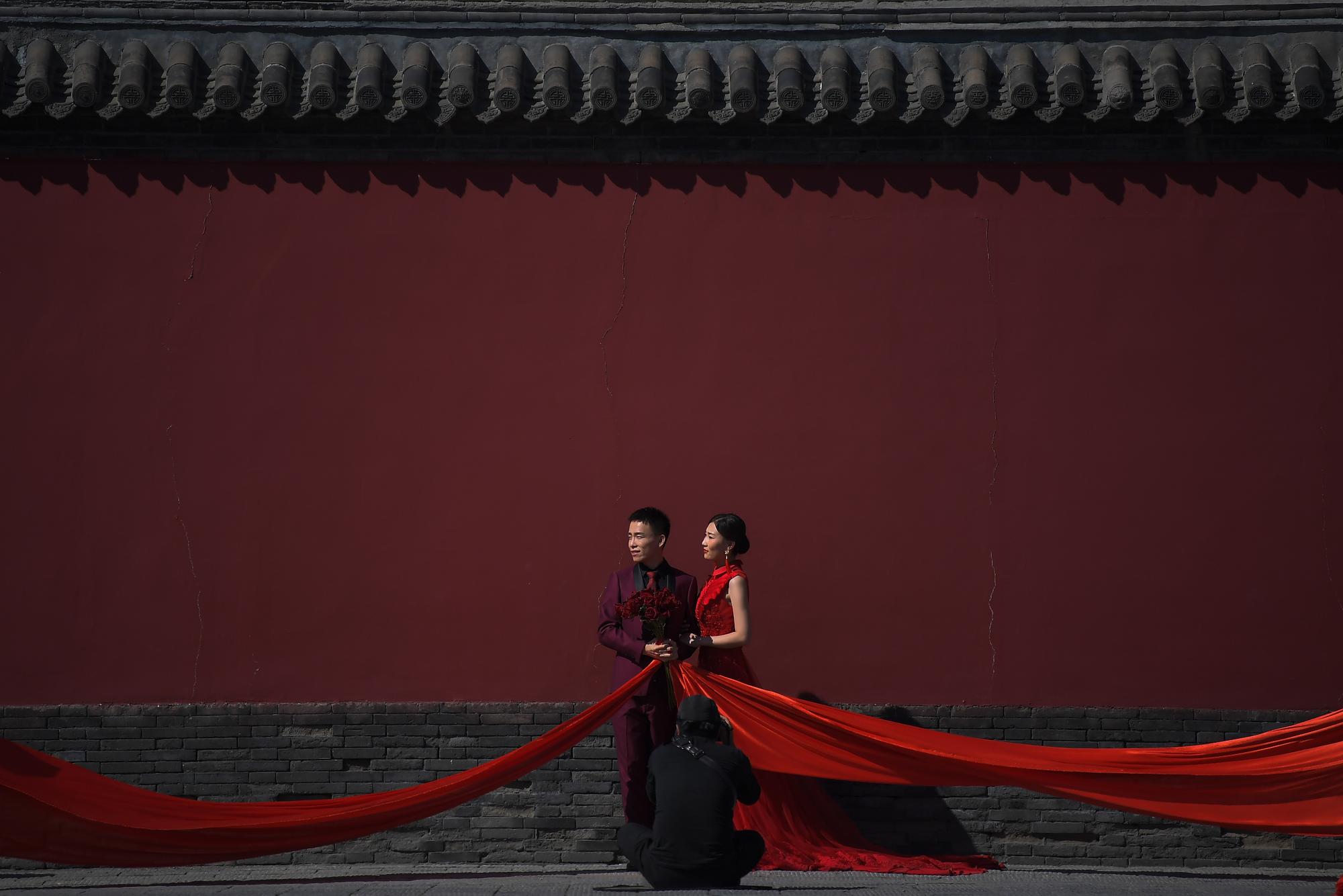 婚姻會讓人產生甚麼樣的改變？不少研究試圖從科學角度加以解析。（東方IC）