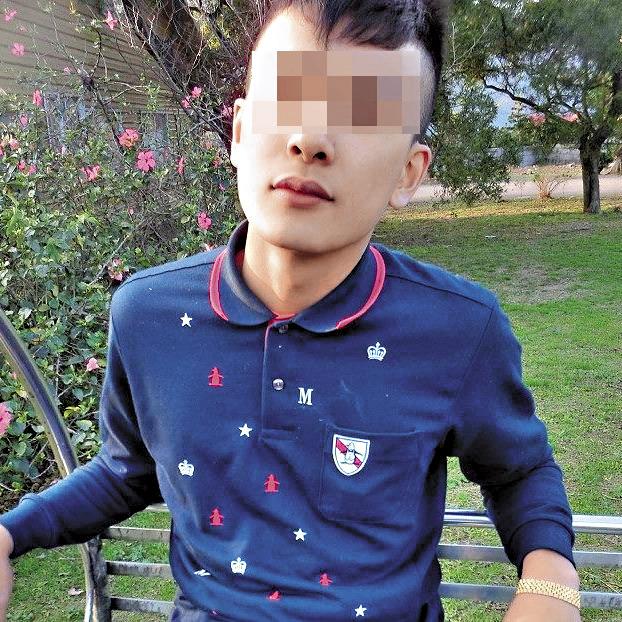 李姓富少長相帥氣又出手闊綽,身邊總不乏女子圍繞,也讓他的偷拍檔案庫多了許多素材。(翻攝李男臉書)