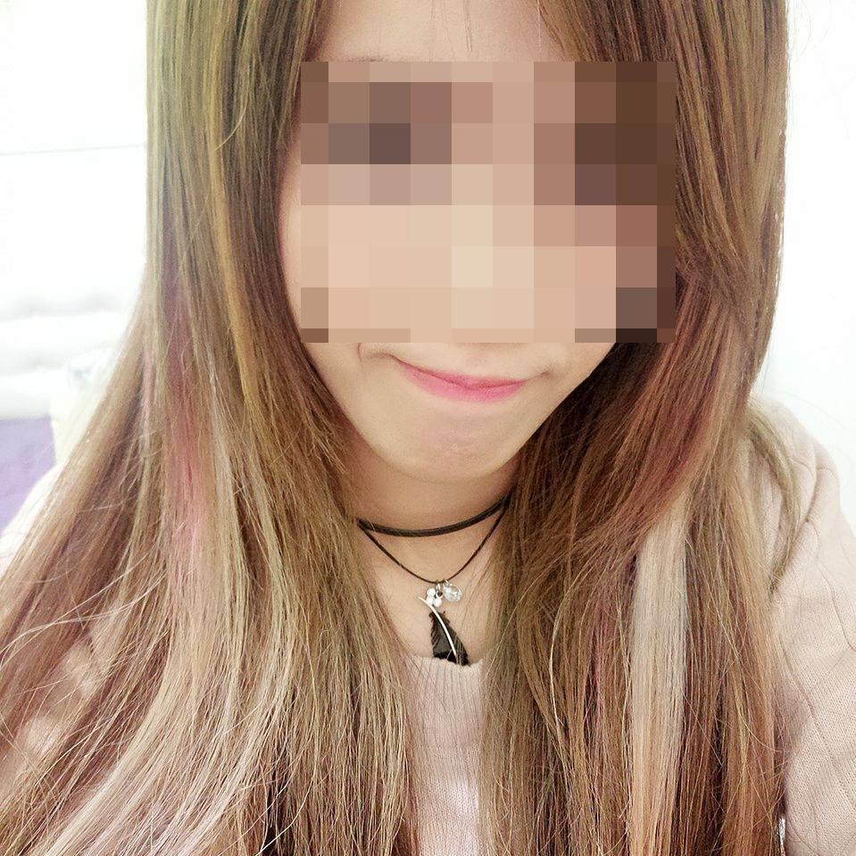 周女長相清秀,年紀輕輕卻有多次吸毒前科,此次的性愛影片外流事件也被懷疑和毒品有關。(翻攝周女臉書)