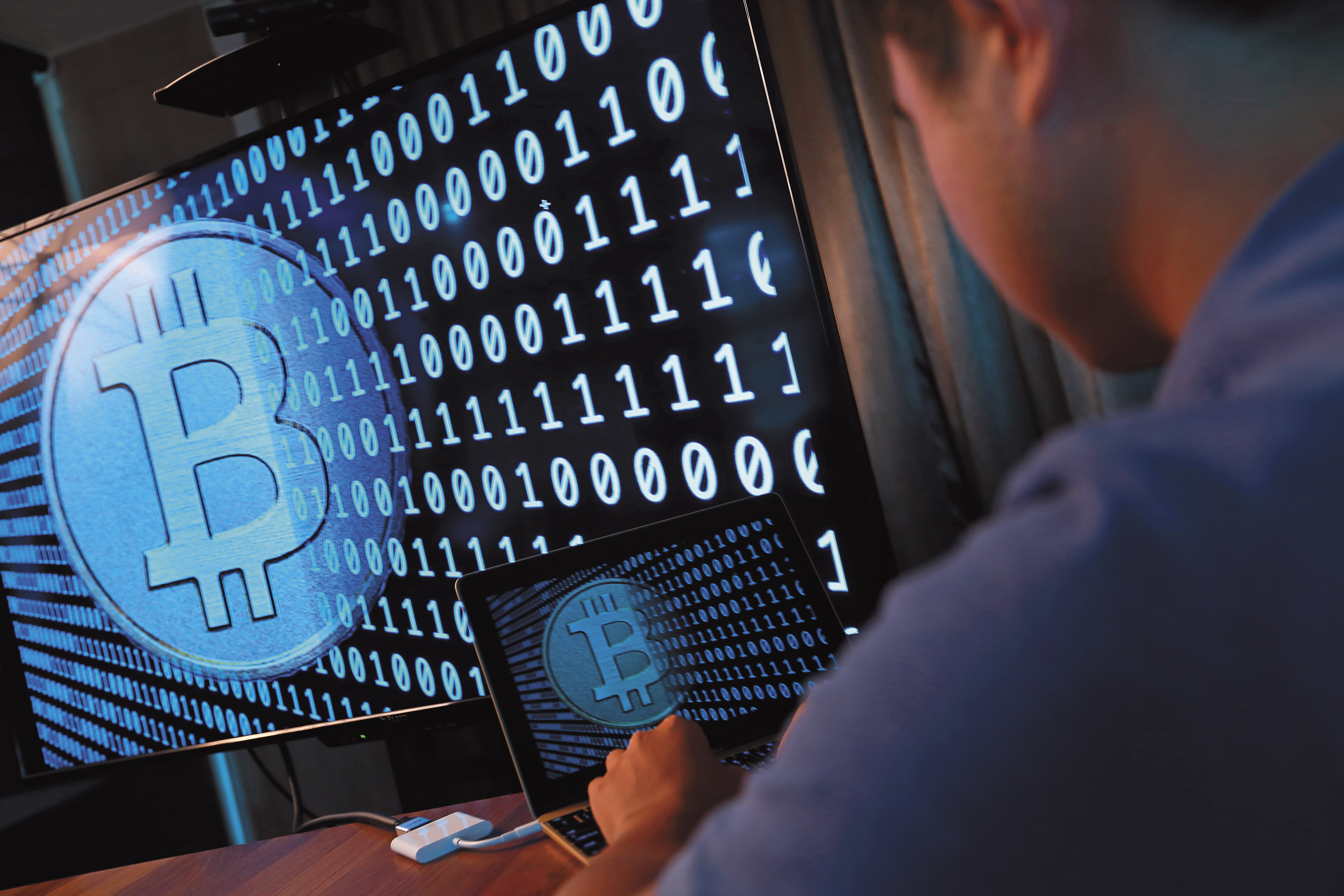 比特幣從7月中旬的1938美元，暴漲到8月底的4764美元，年初至今更已上漲4倍。