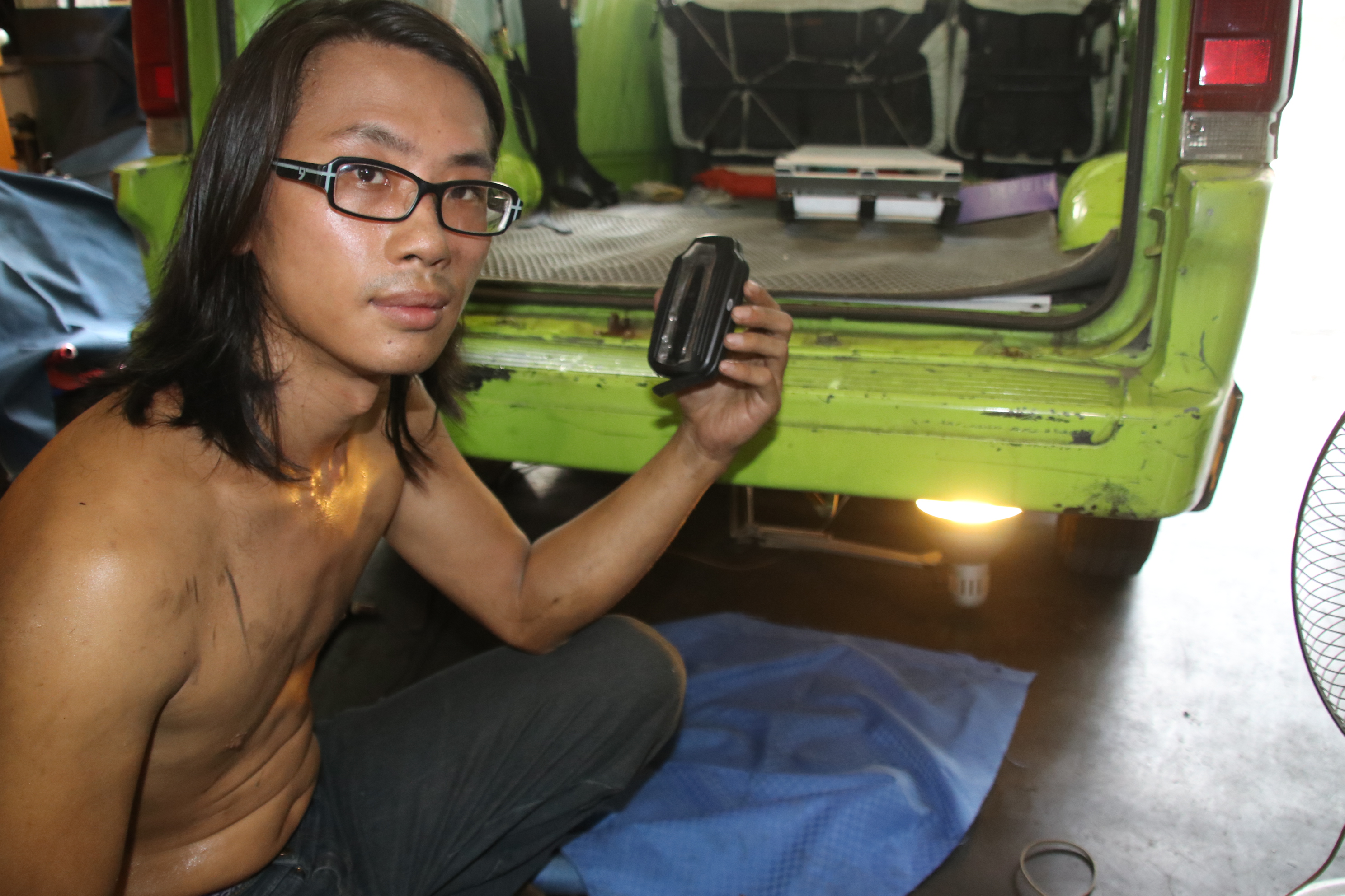 台灣國成員陳儀庭的自小客車被裝了GPS追蹤器。