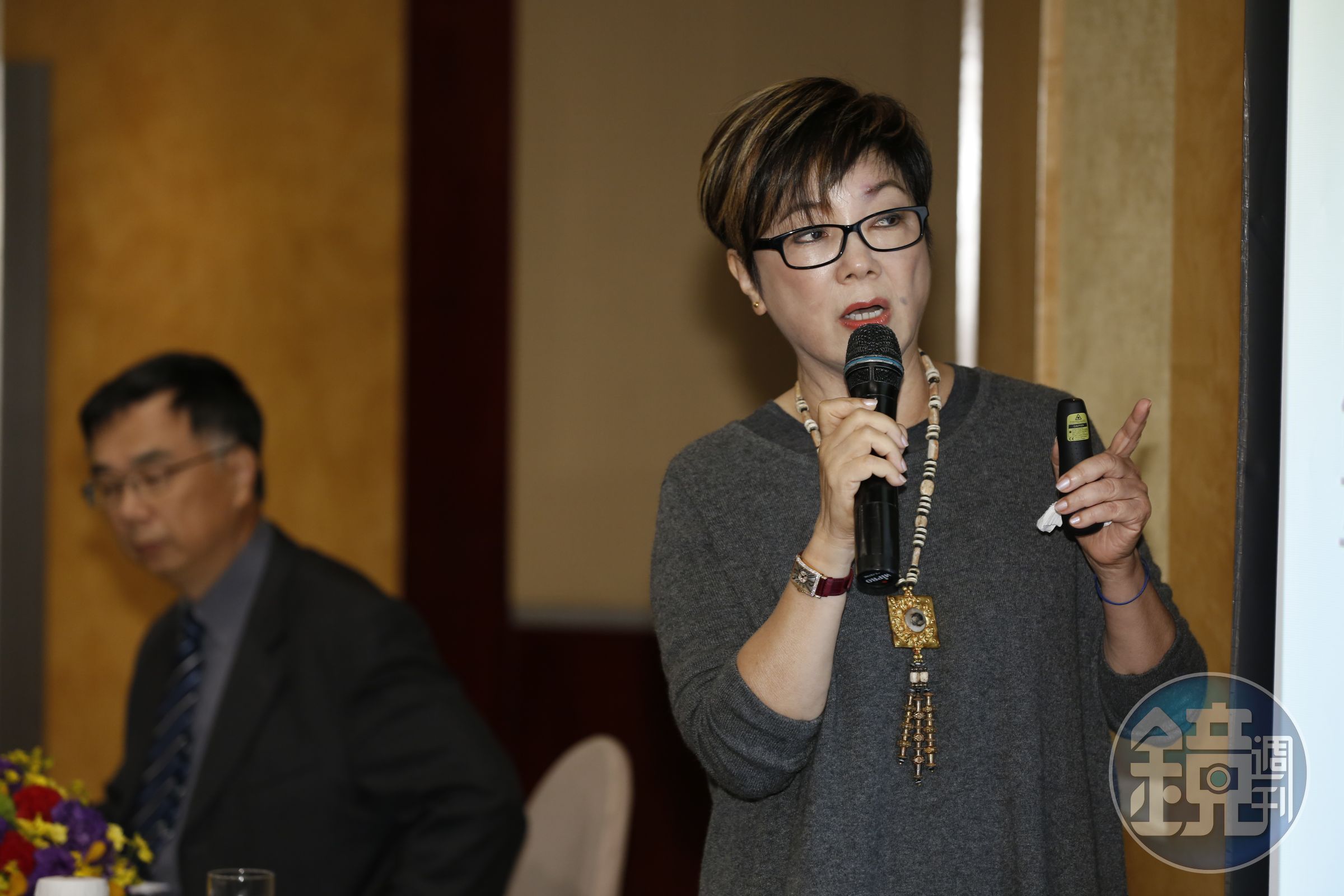 台積電文教基金會董事長張淑芬啟動愛互聯平台，提供老人照護服務。
