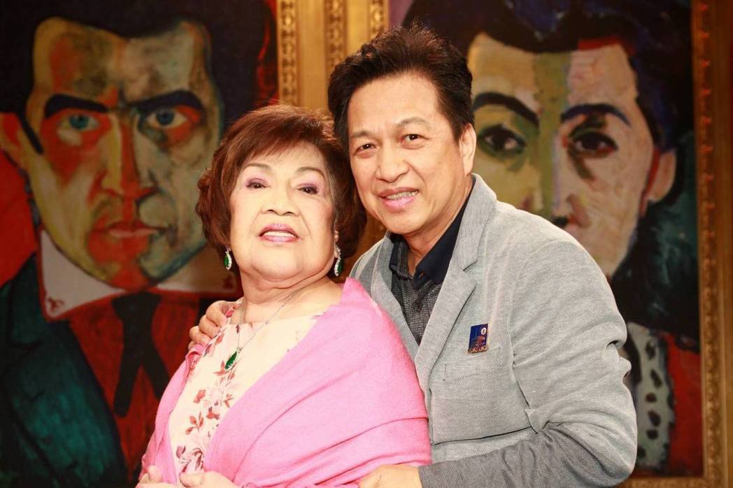 周遊在娛樂圈是個傳奇，友人透露曾有算命大師說周遊會活得比較久。（公視提供）