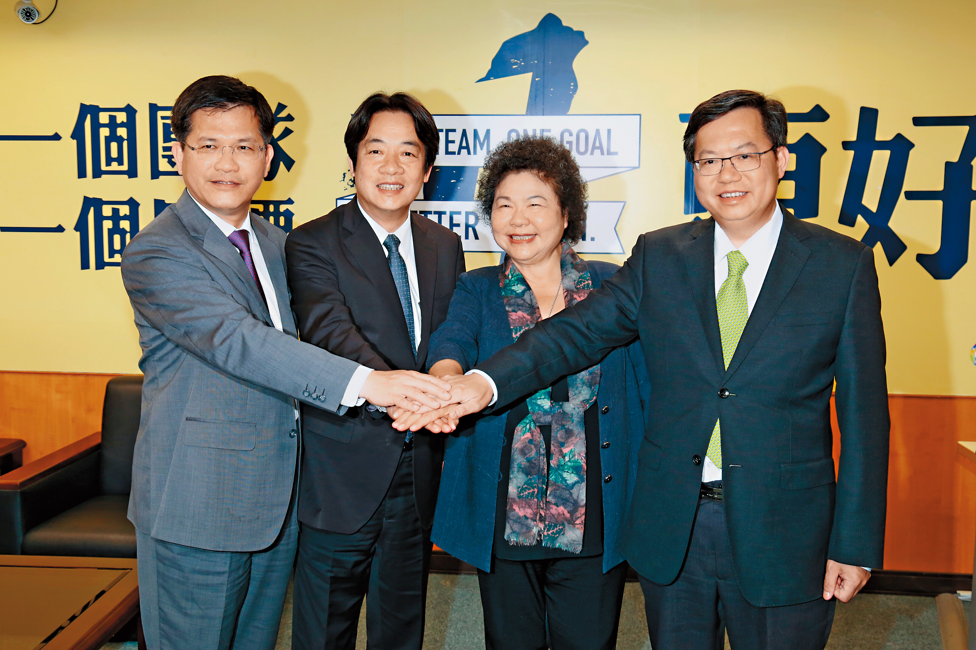 綠營中生代輩出，幾位直轄市長都曾被點名更上層樓，拔得頭籌的賴清德，在中生代接班已領先。