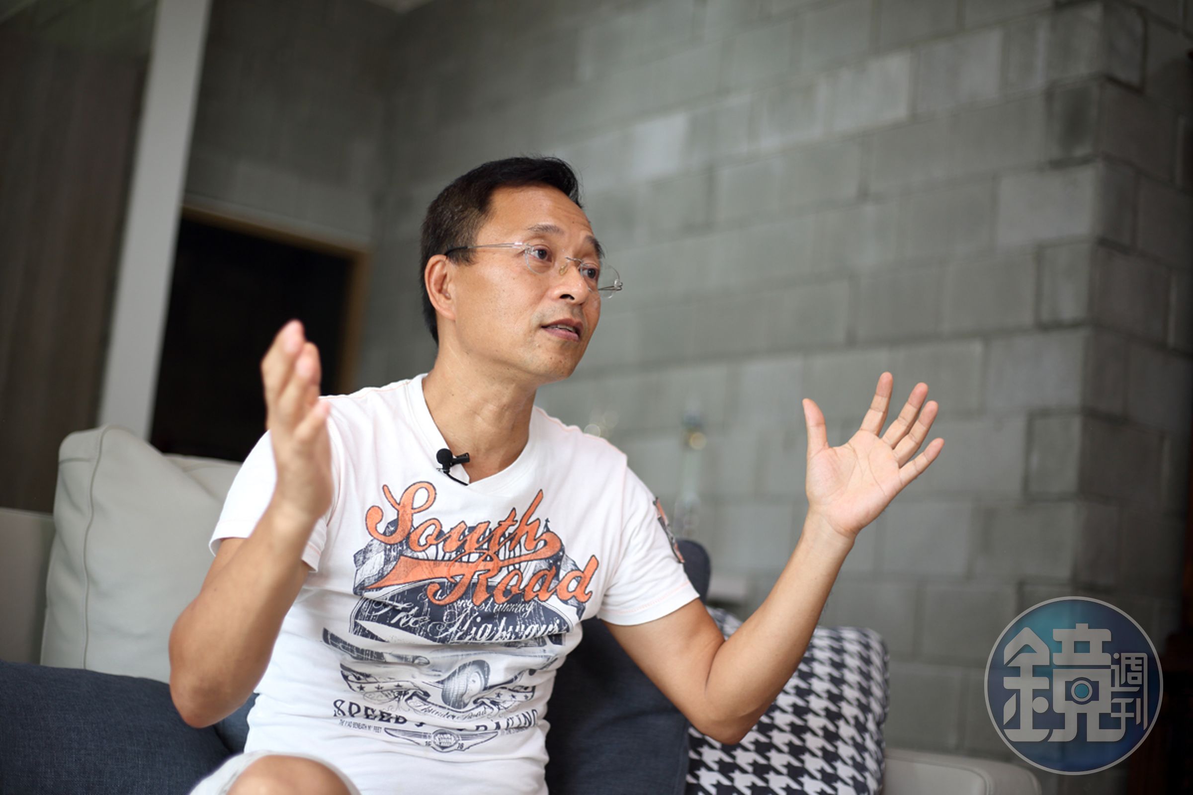 蔡森擅於劃頸線抓股價轉折，不過，他認為想要長期獲利，投資心態遠比技巧更重要。