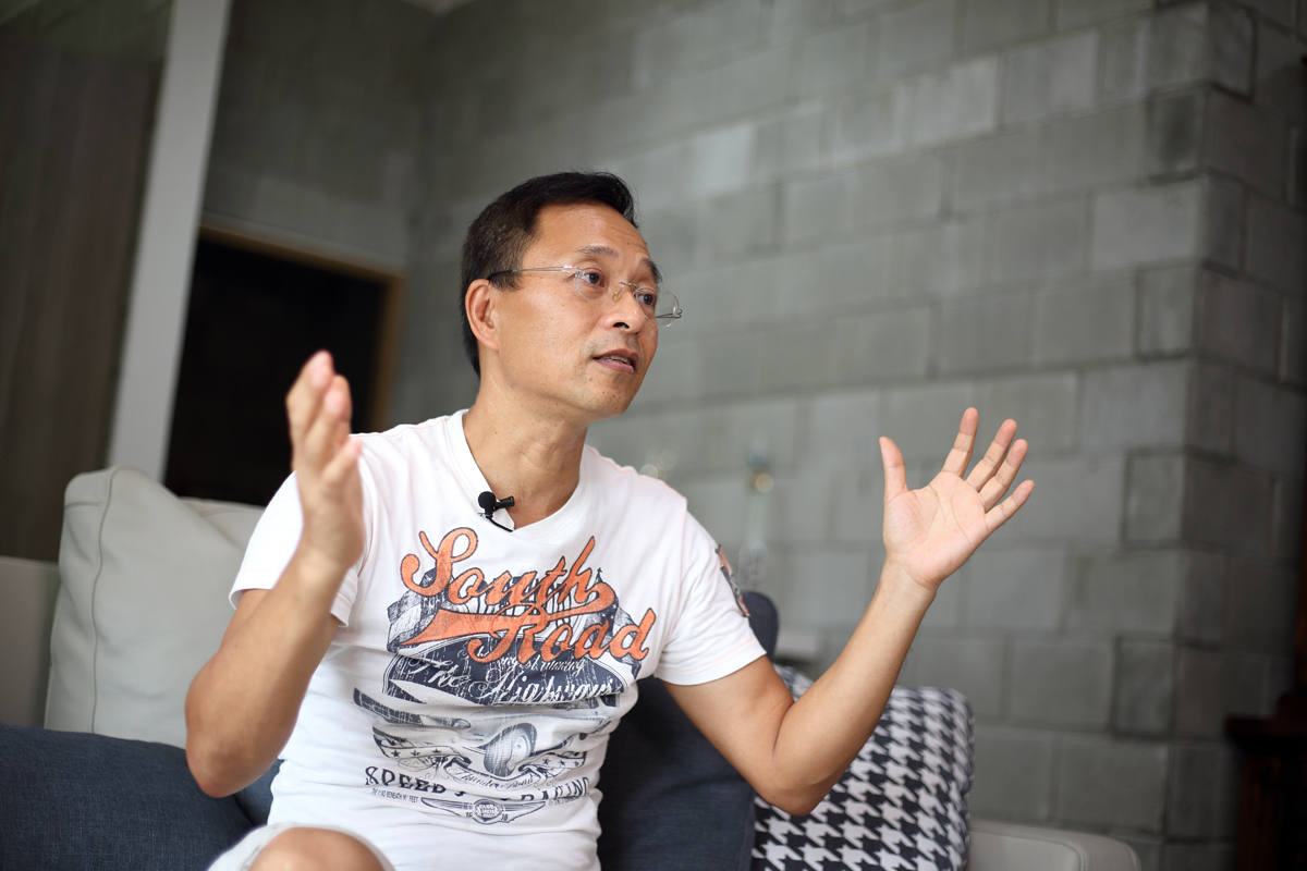 蔡森擅於劃頸線抓股價轉折，不過，他認為想要長期獲利，投資心態遠比技巧更重要。