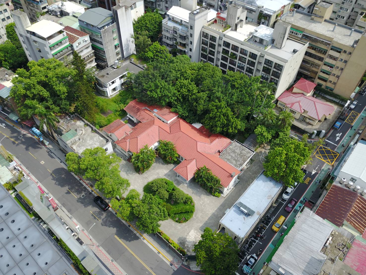 金華官邸一度謠傳是「為南部上來的院長」的住所。