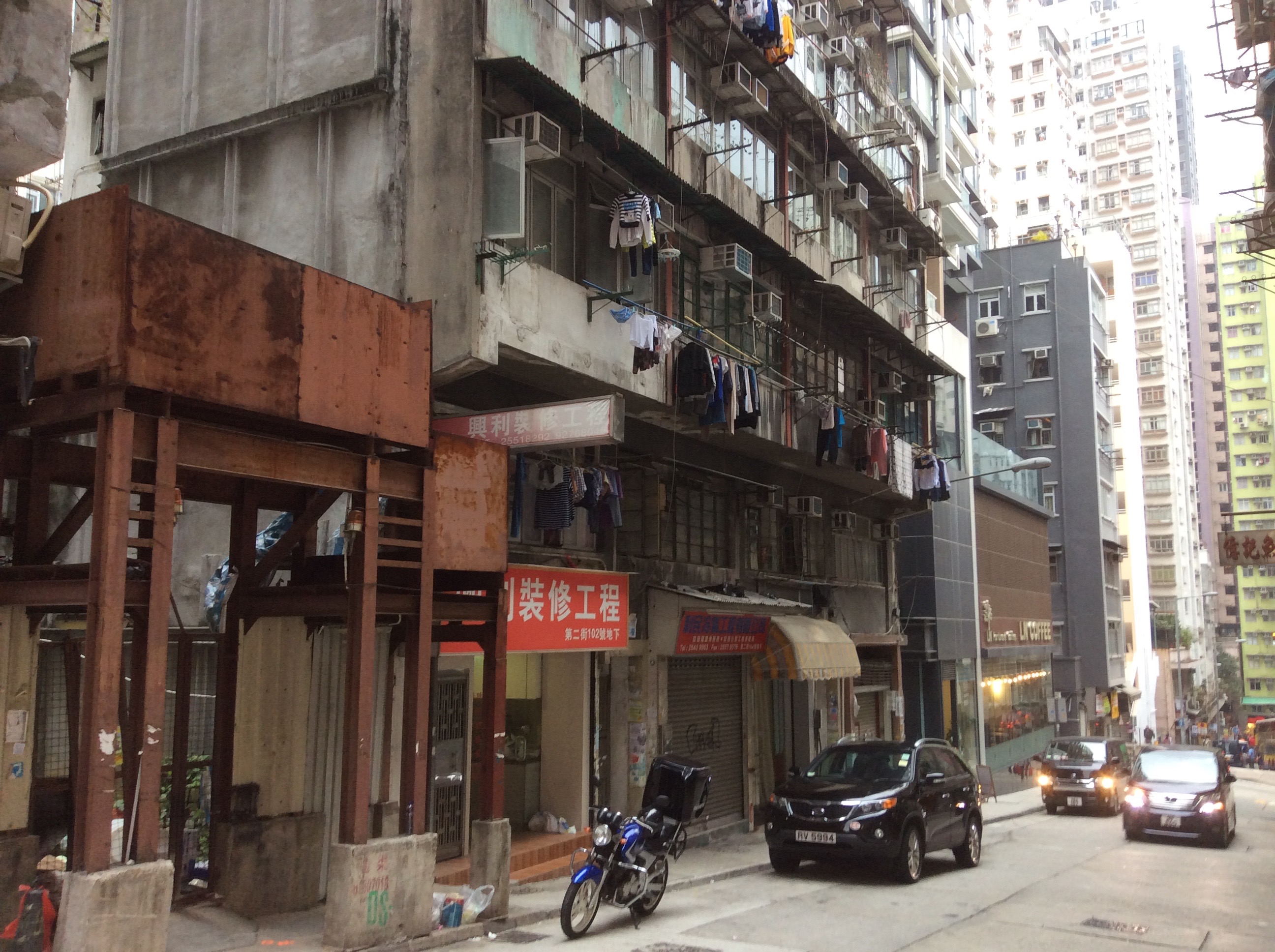 《網內人》小說取材的主要場景之一：香港西區老街。（陳浩基／攝）