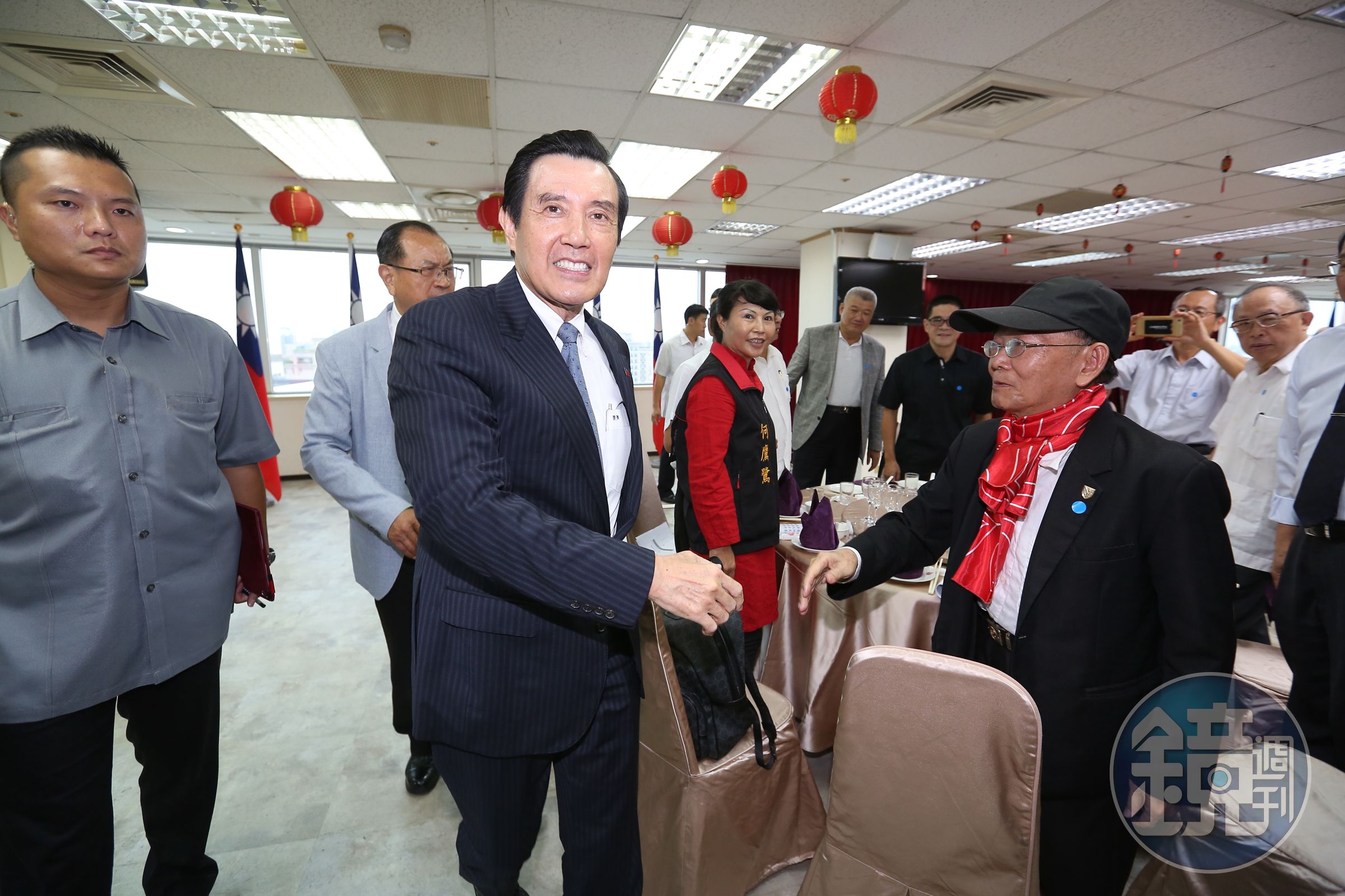 前總統馬英九中午也出席了聯誼餐會，他表示吳敦義有能力透過智庫與黨團，把所有力量結合起來監督、制衡政府。