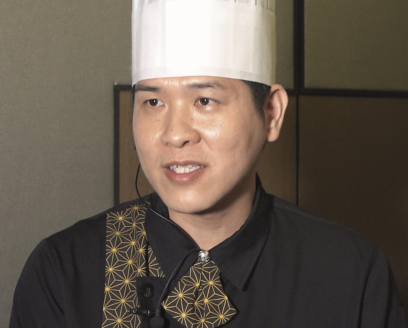 經常有政商名流出入的台中名店森鐵板燒主廚郭寶田。