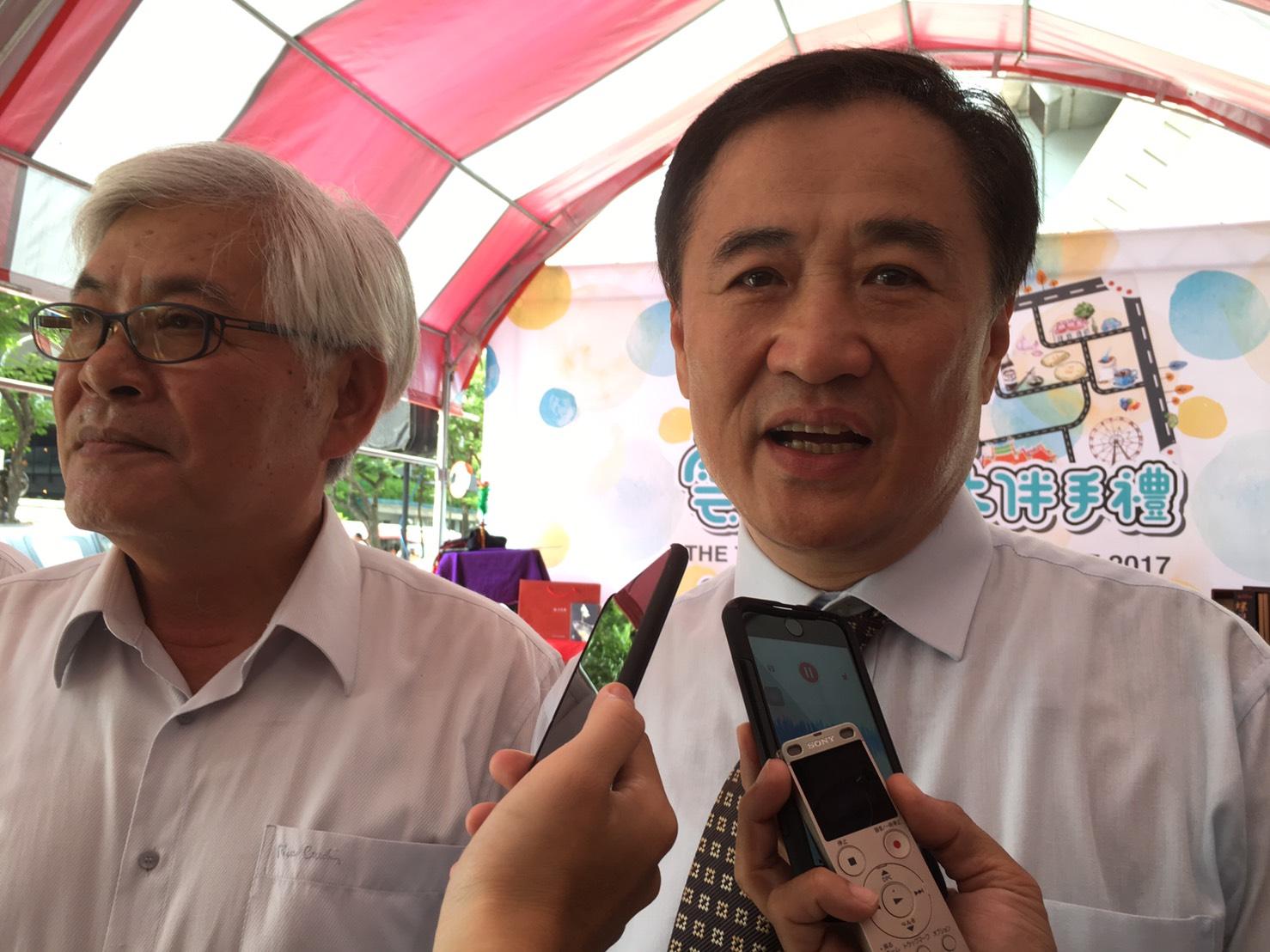 台北市副市長陳景峻有意重回新北市,角逐市長提名,市長柯文哲也樂觀其成。