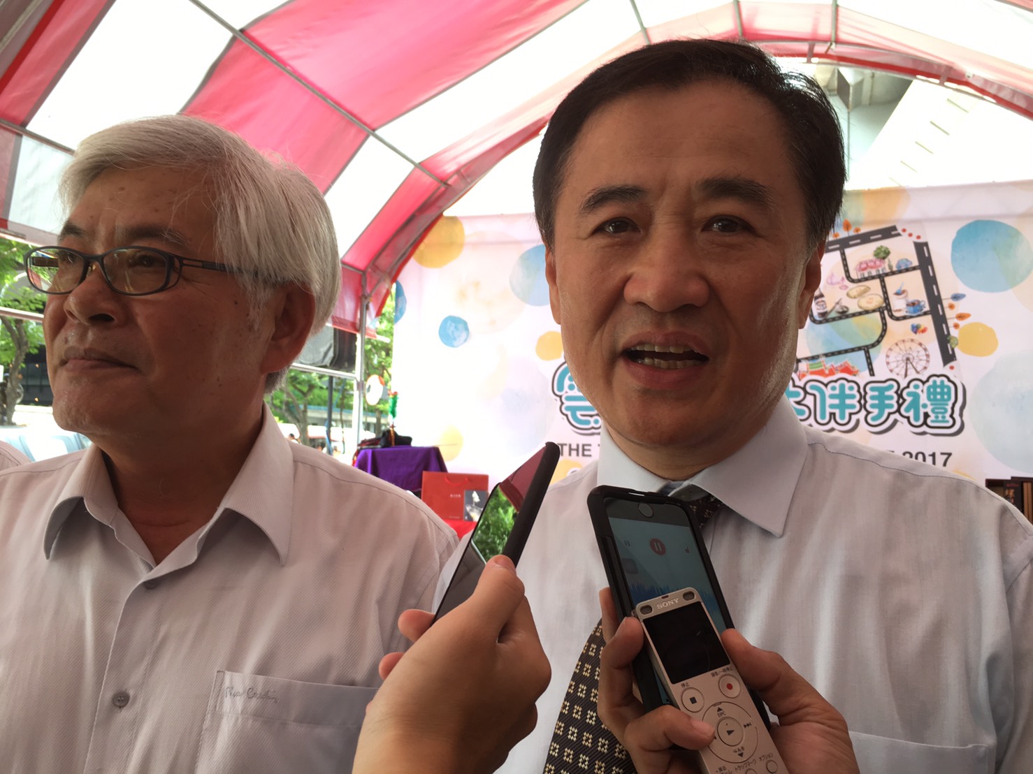 台北市副市長陳景峻有意重回新北市，角逐市長提名，市長柯文哲也樂觀其成。