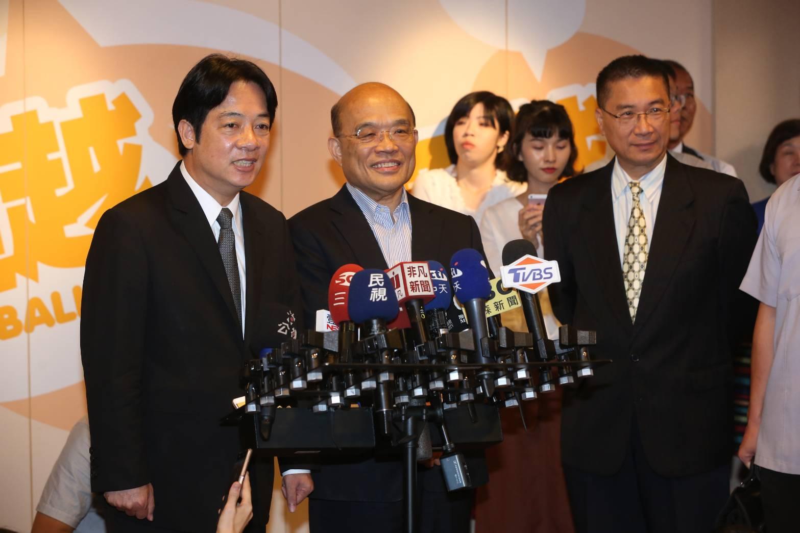 新任行政院長賴清德週日連續拜訪前行政院長蘇貞昌以及游錫堃，定調為向前輩請益施政經驗。