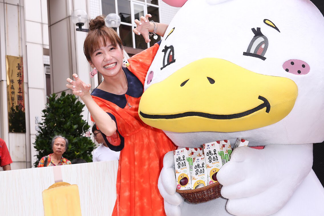 LuLu黃路梓茵入圍金鐘3大項，同時將擔任星光大道主持人。