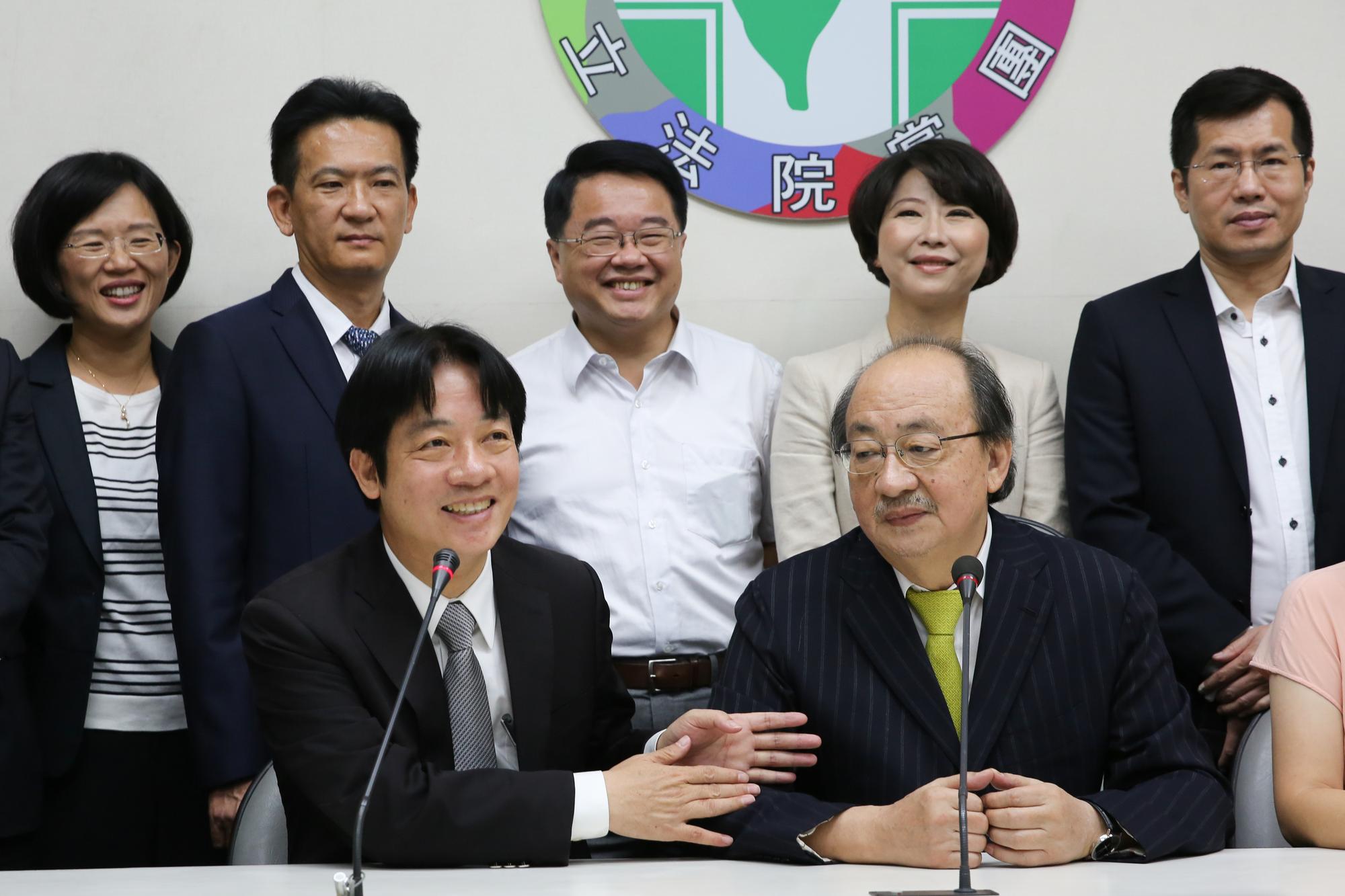 賴清德拜會民進黨團,提出「3個共同」,希望與黨團共同承擔、共同面對問題、共同開創台灣新局。