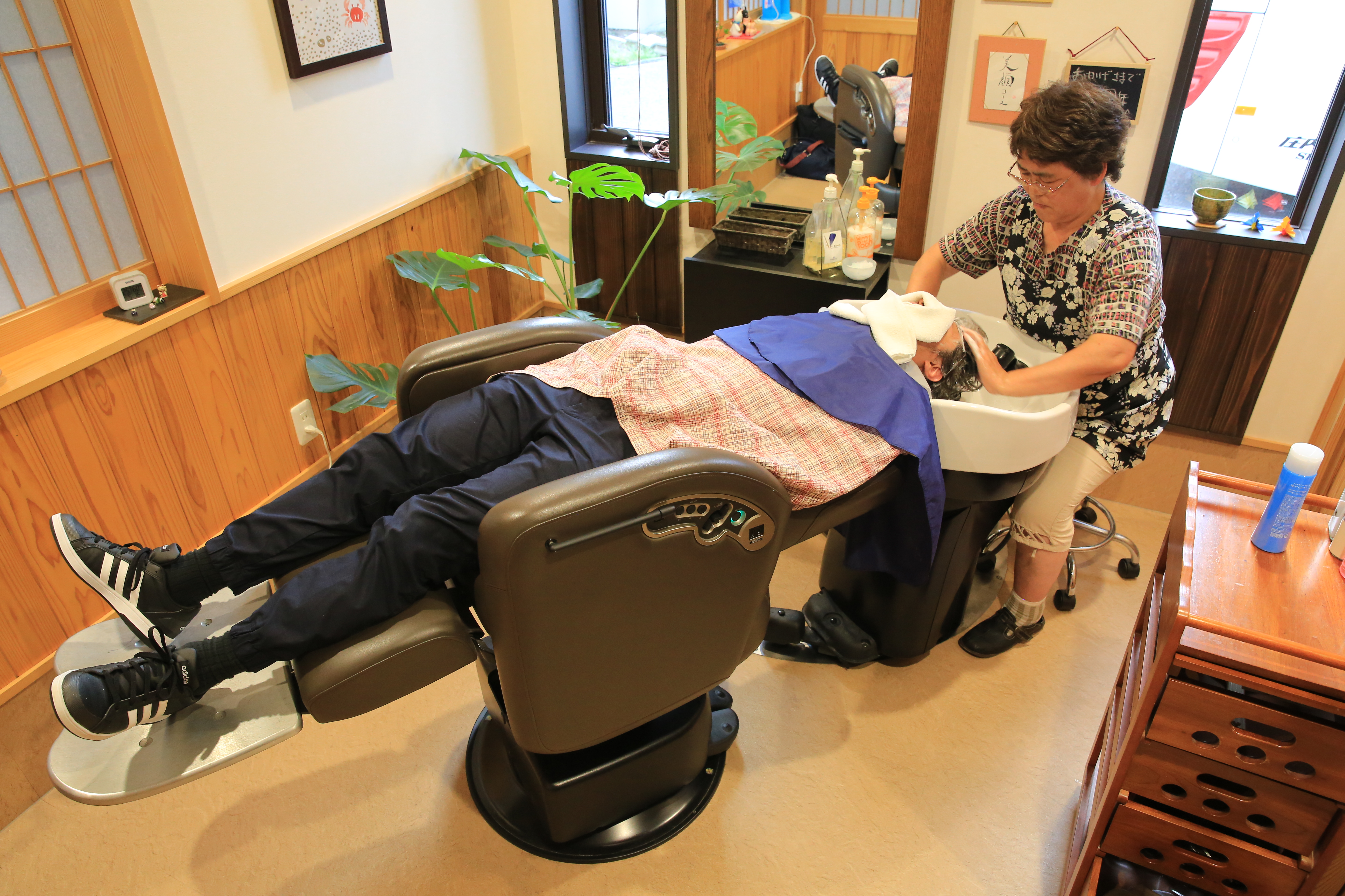 當「剉冰」抹在頭皮上時，手腳瞬間再也無法淡定。