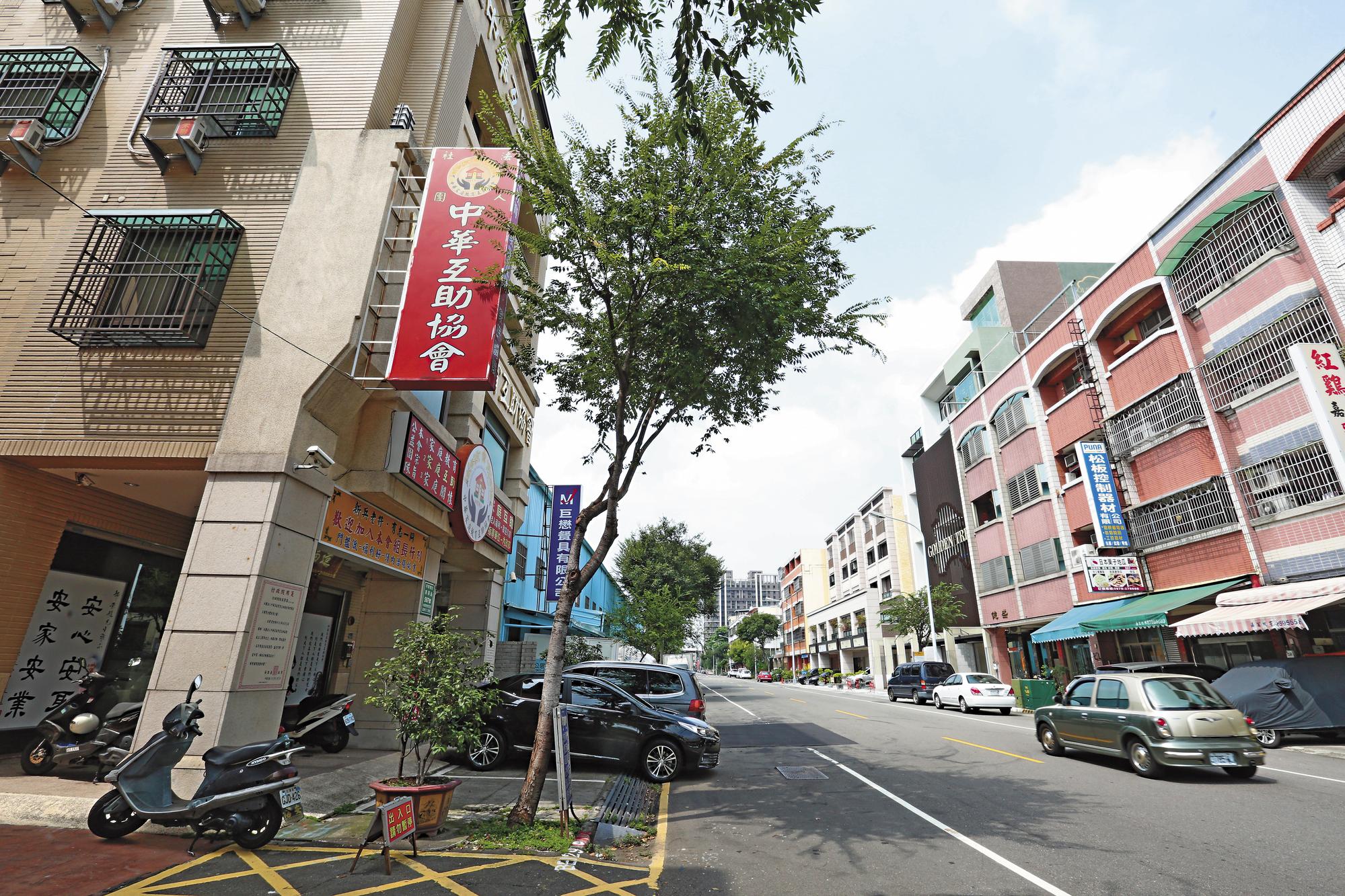 台中市曾有「老人會館一條街」,被掃蕩後倖存至今的寥寥無幾。