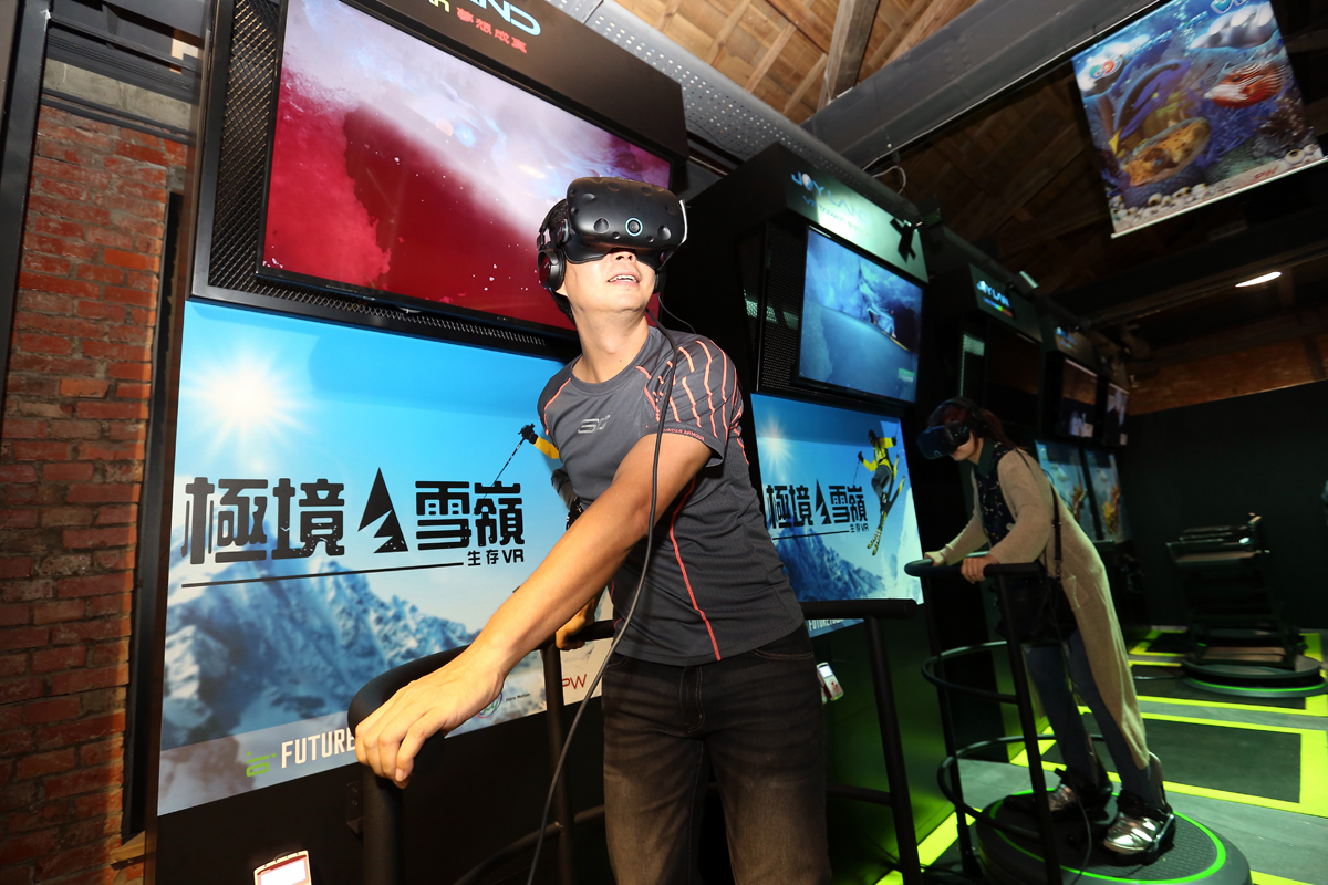 宏達電今年進入蘋果VR系統合作夥伴，也幫Google 代工VR裝置Daydrem View。