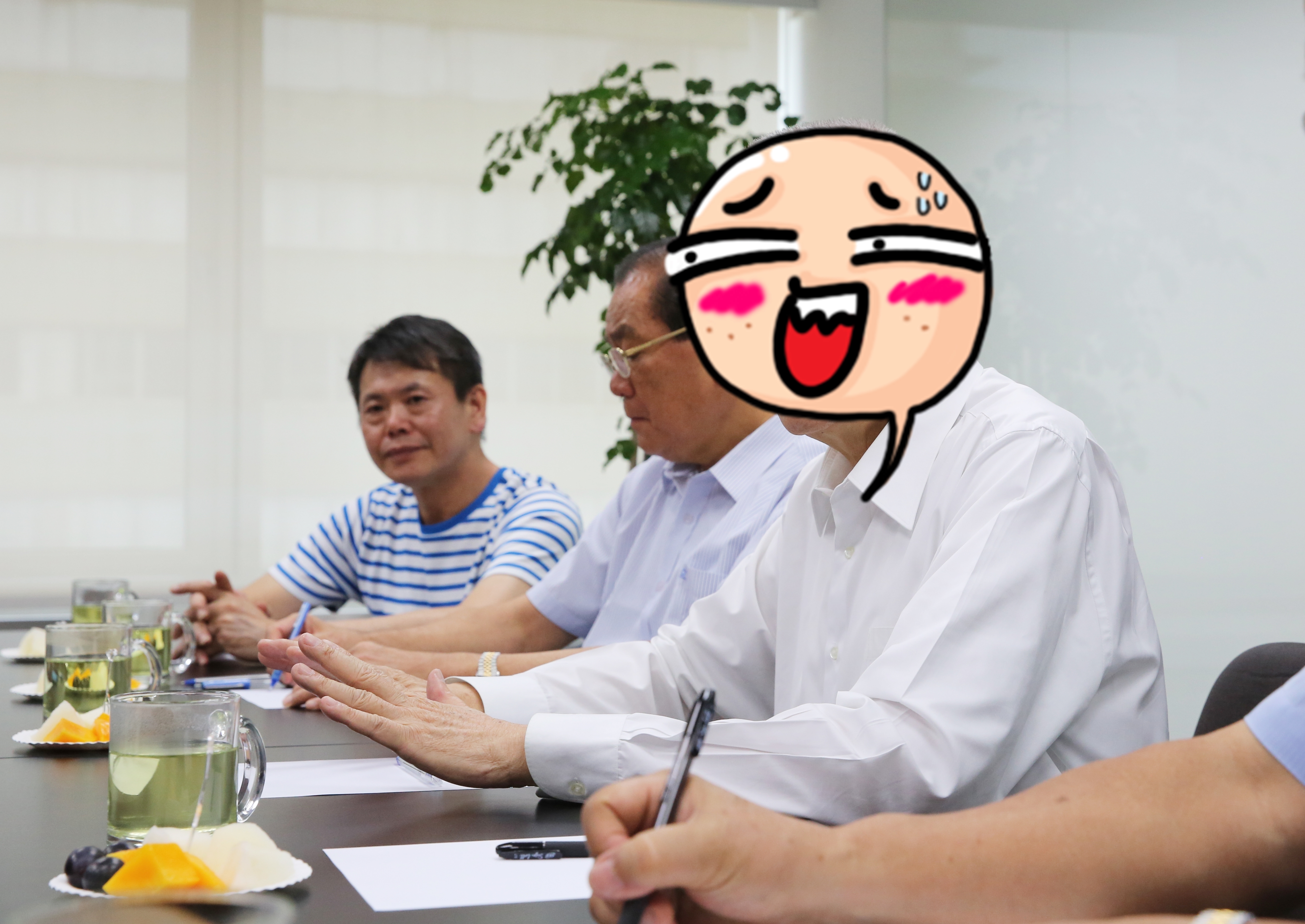 吳敦義是傳統政治人物，他在接任國民黨主席之後非常重視輿情，要新媒體部放手去做。