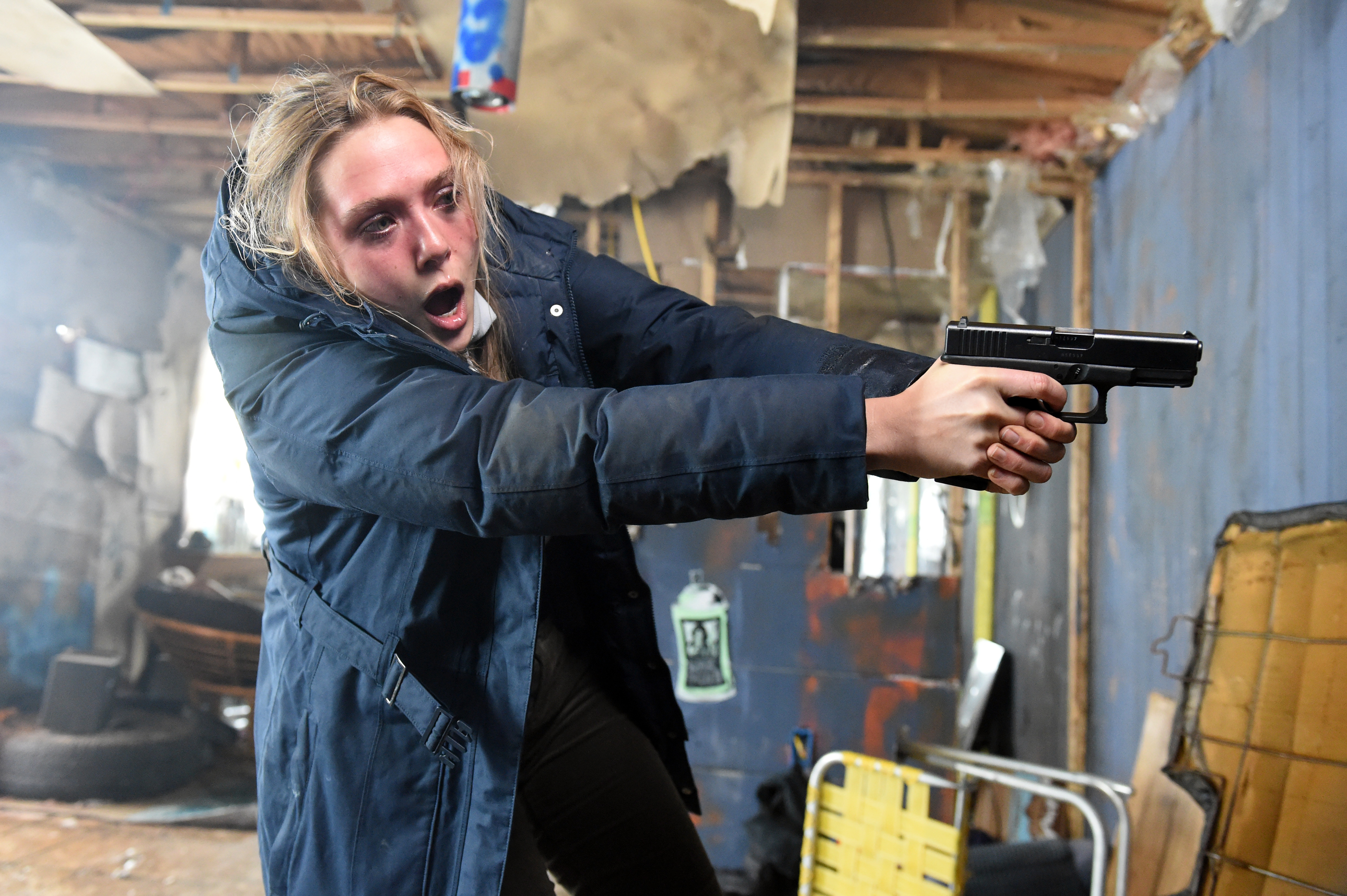 伊莉莎白歐森在《極地追擊》中飾演追查少女謀殺案的FBI探員，她降片酬演出，還為角色去強暴治療中心當義工。