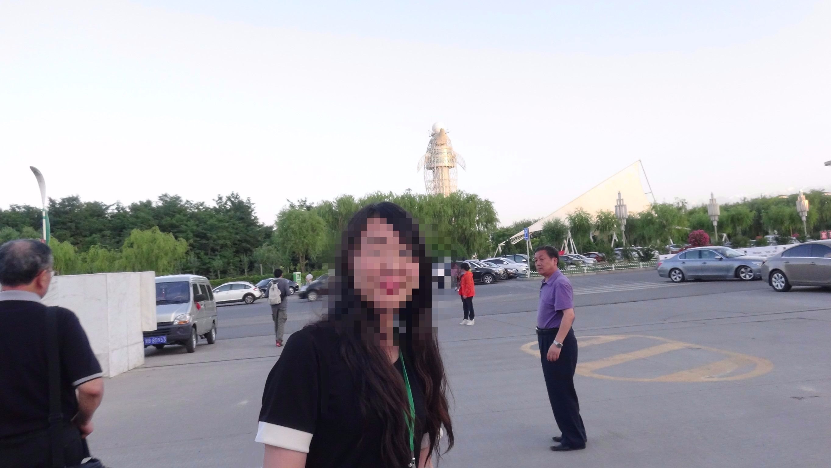 A女曾與李姓講師有過一段情,如今卻因李男的踰矩作法嚇到不敢回校上課。(讀者提供)