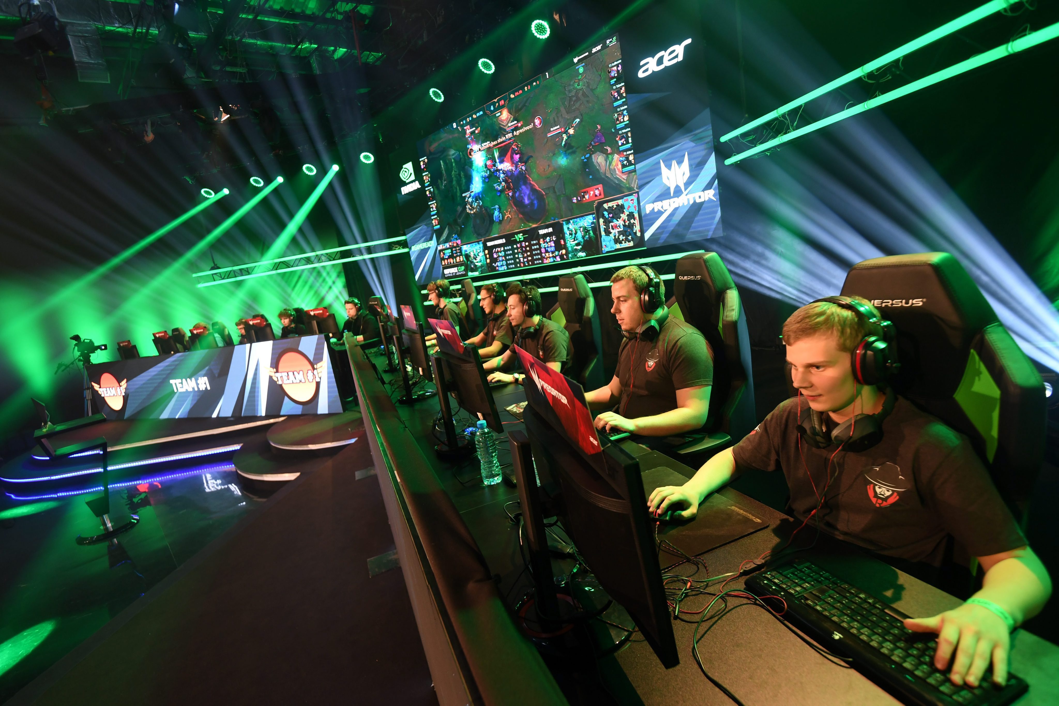 2016年10月30日在波蘭華沙舉行「英雄聯盟」電競大賽全球總決賽。（東方IC）