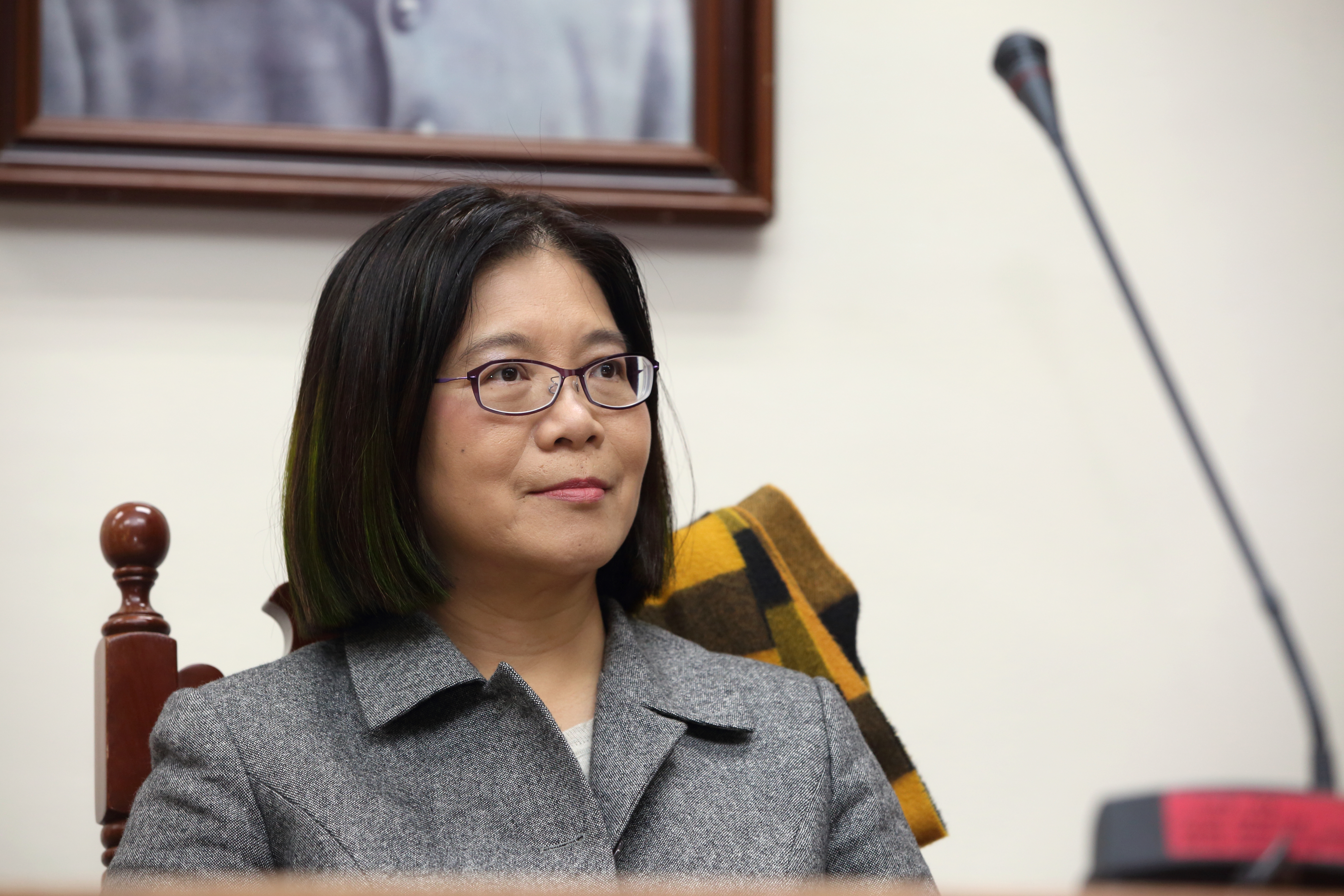 管碧玲認為，文言文比例降低無關去中國化，但教育部卻放空，令人深感遺憾。