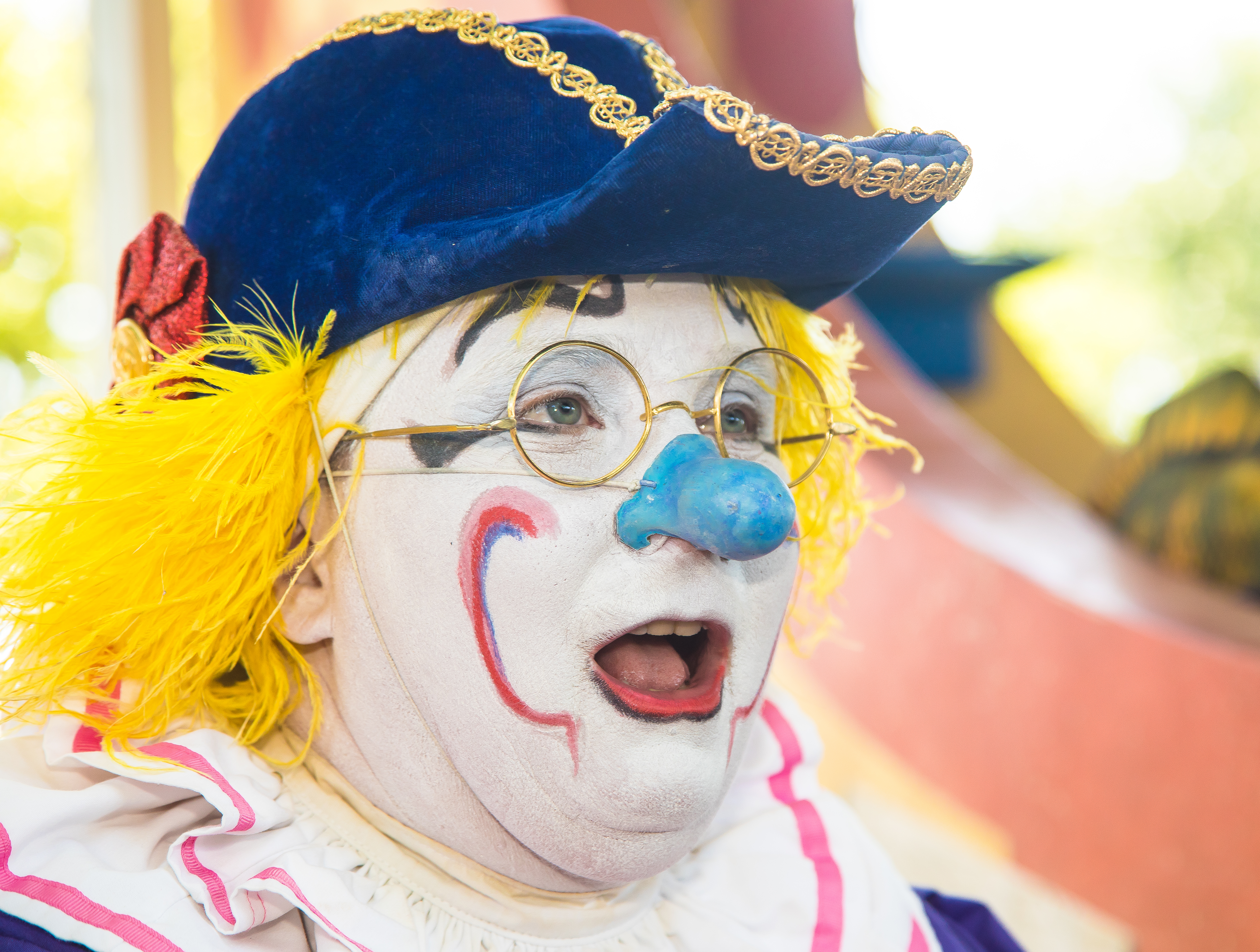 小丑誇張的表情和裝扮，往往能引發人的兩極情緒。