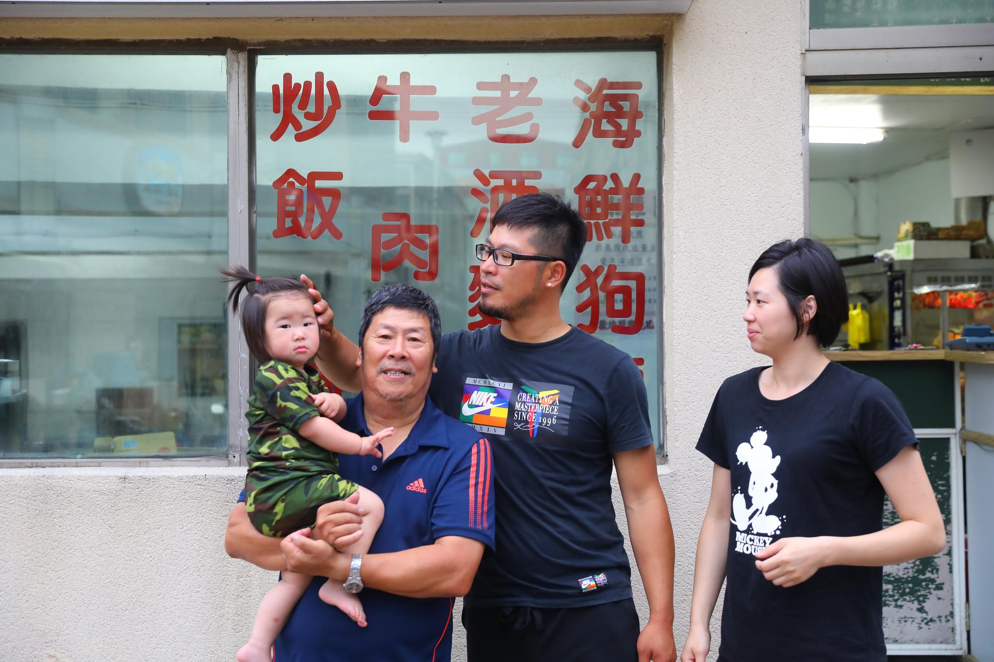 曾在台灣開店又回到東引的一家人。