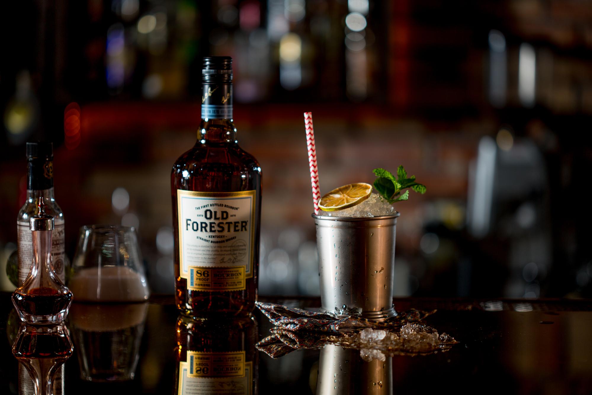 「Mint Julep」撞上個性強烈的「歐佛斯特經典86」,翻出沁爽豪邁的波本滋味。