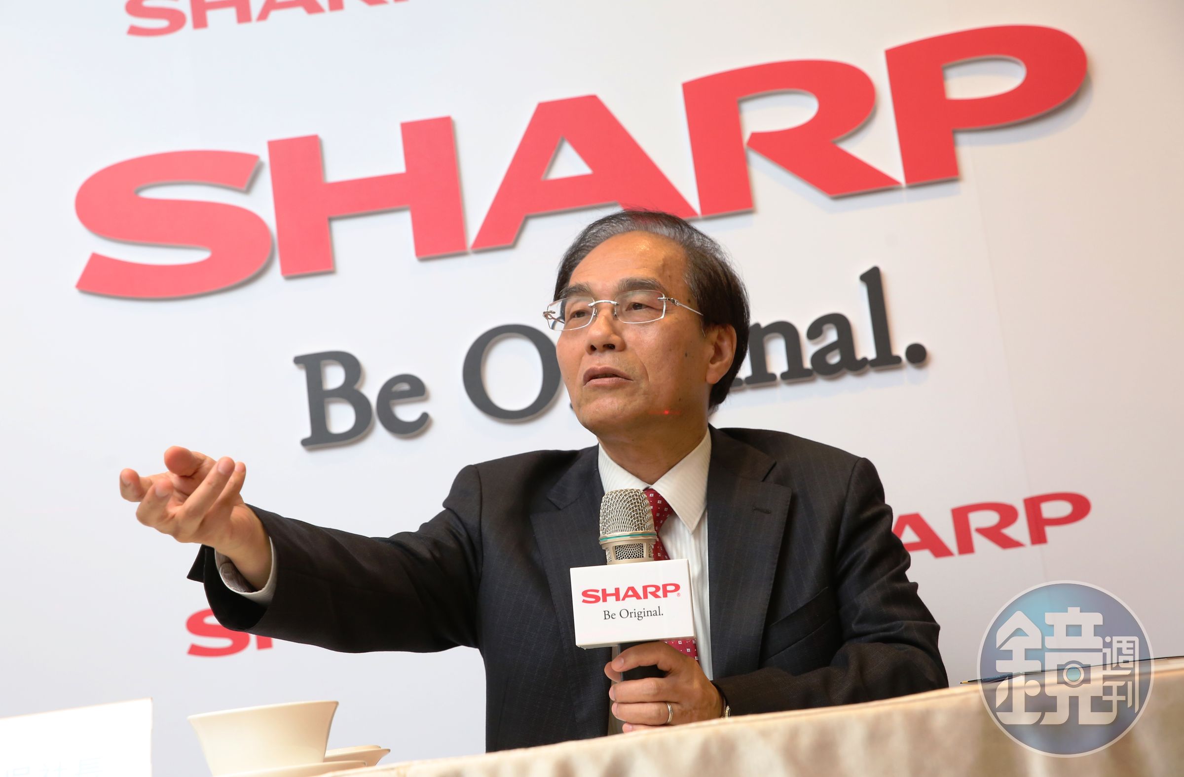 身為宜蘭子弟的夏普社長戴正吳大力贊助鄉土活動，全力支持宜蘭頭城搶孤儀式。