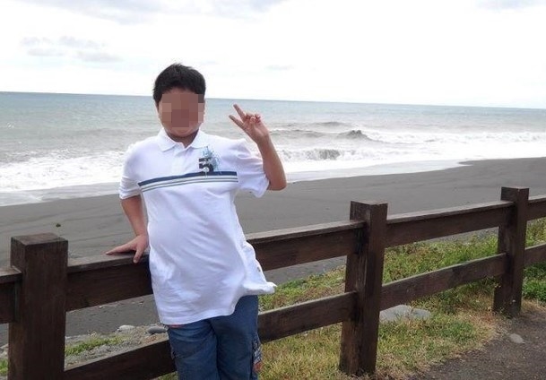 阿羅哈客運車禍中，最年輕罹難者游竣宇喜歡幫助人，人緣很好。