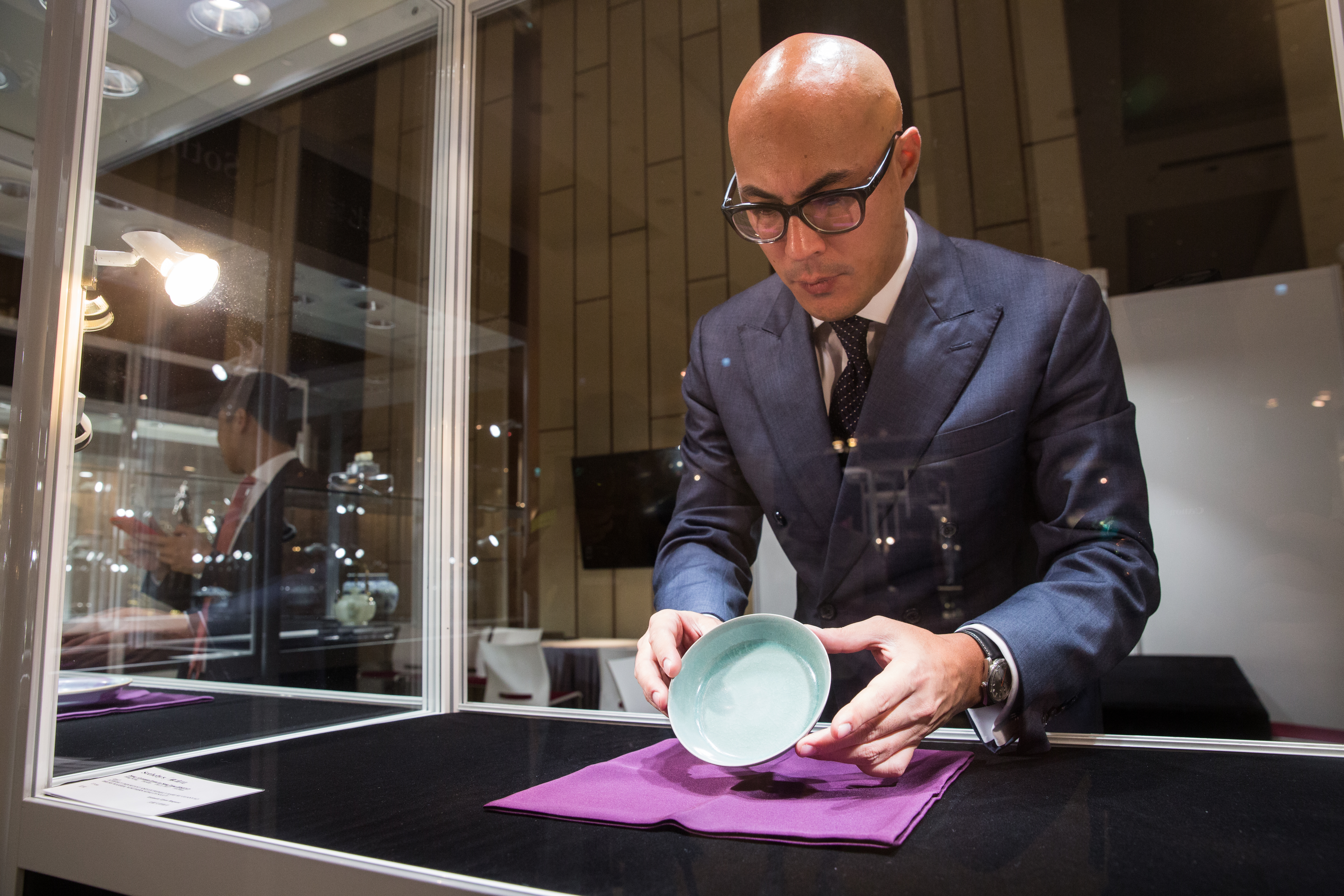 北宋汝窯「天青釉洗」將現身秋拍，收藏界引頸以待。