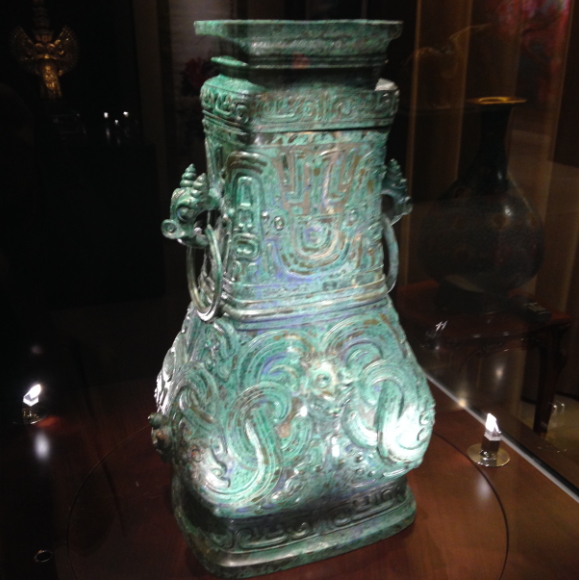 曹興誠家中有眾多藏品，以青銅器最為壯觀。（資料照片）