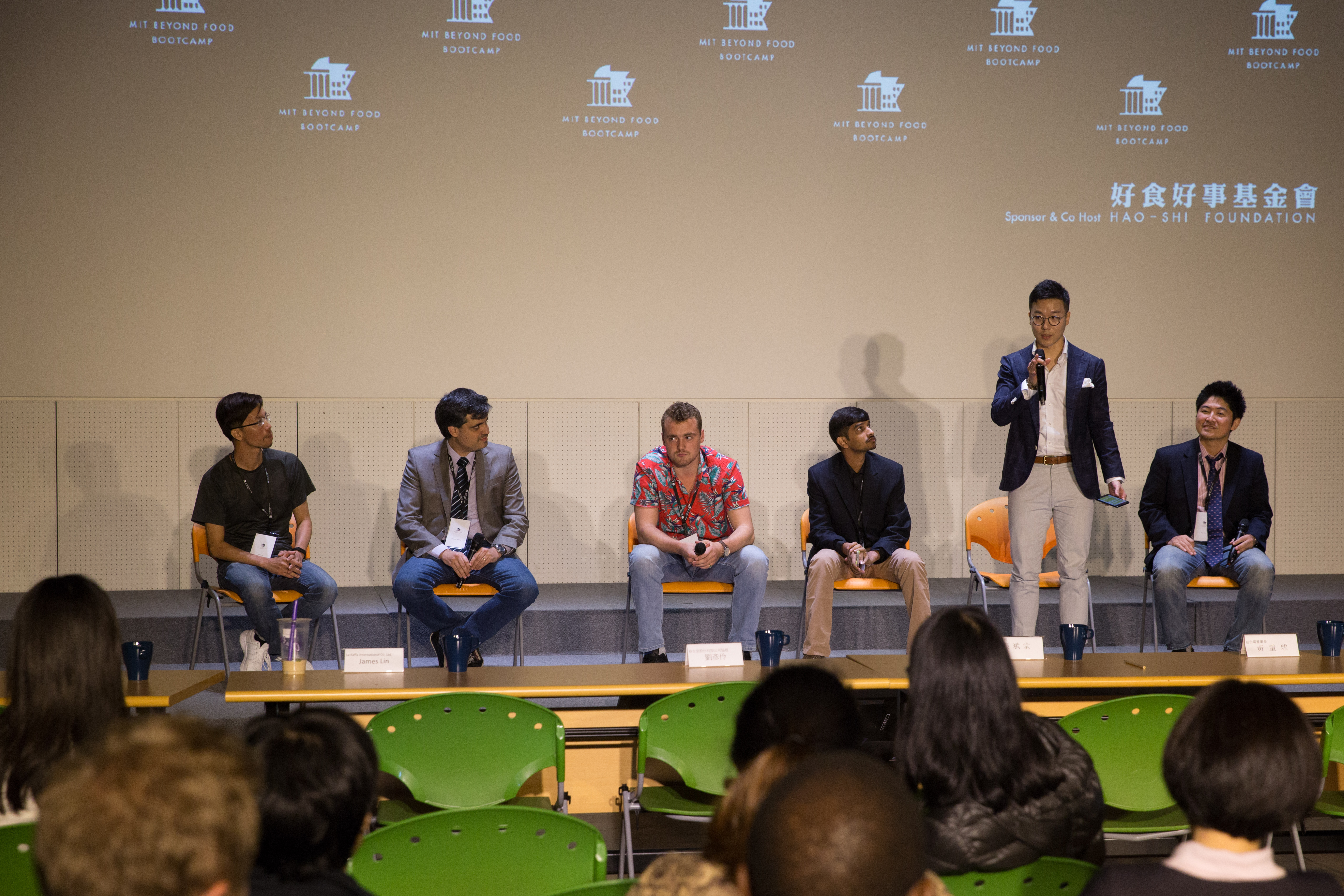 學員們經過6天5夜，彼此激盪出創意新火花，9月15日進行國際創業極限挑戰營的成果發表。