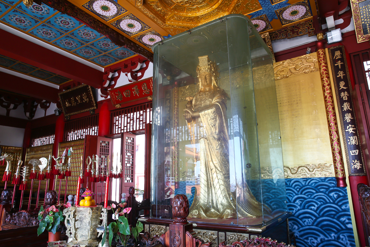 湄洲純金雕塑媽祖神像，價值超過人民幣1億元。