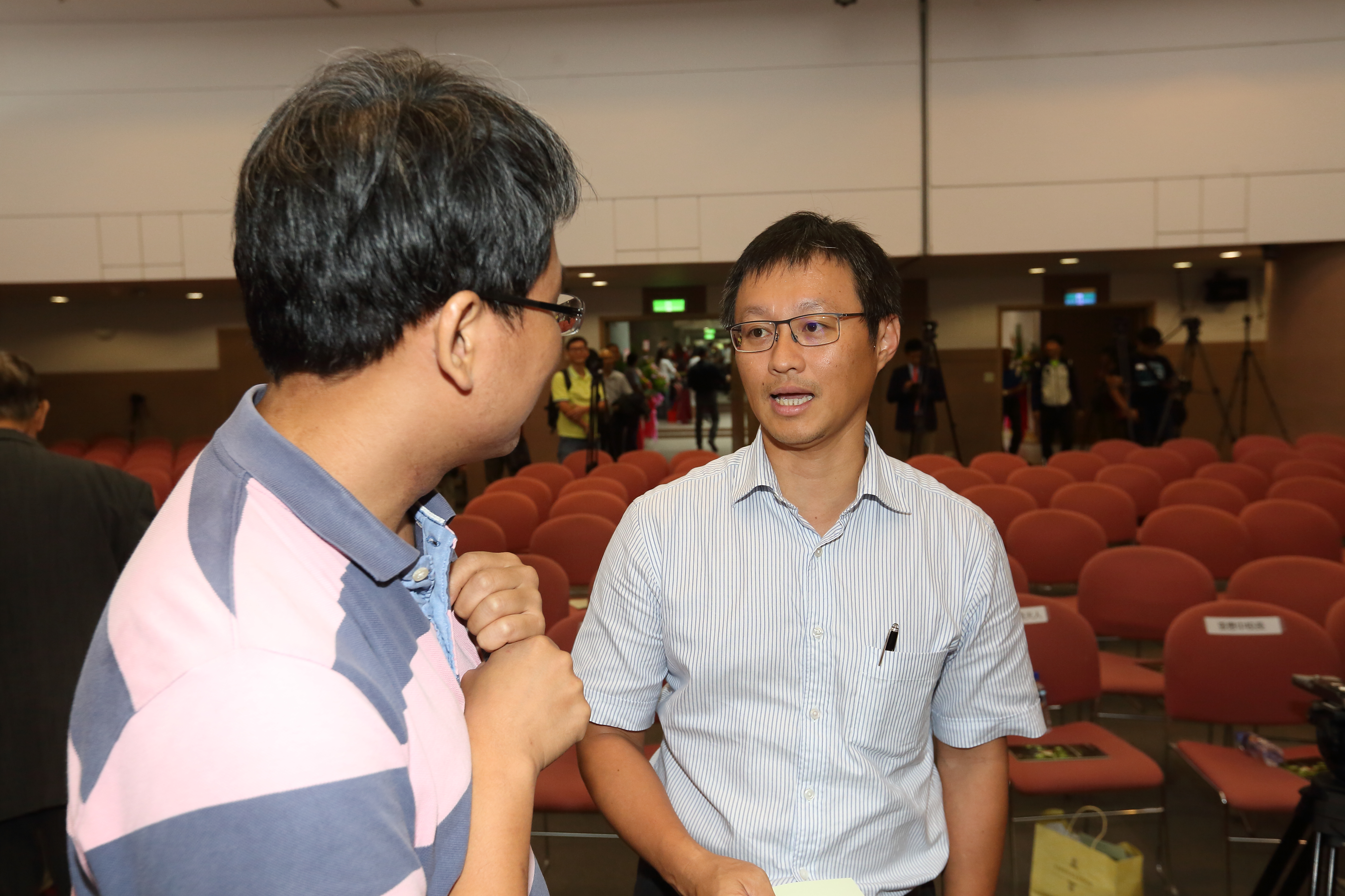 業界傳出，潘健成為大馬僑生，若出事，恐影響台馬外交，因此才能免於遭訴。