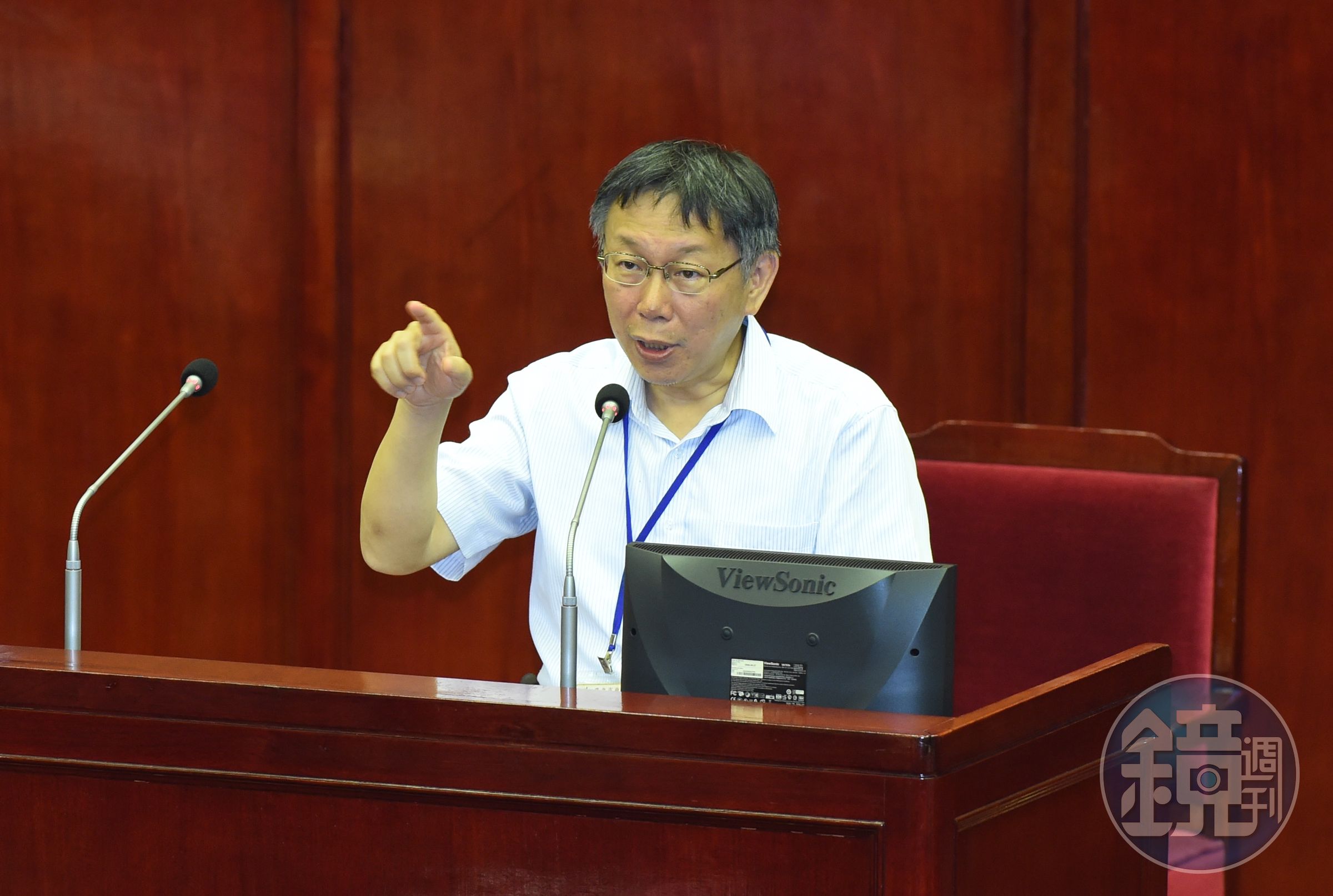 對於北市警局長邱豐光遭調任警政署副署長一事，柯文哲表示感覺自己被偷襲，完全未受尊重。