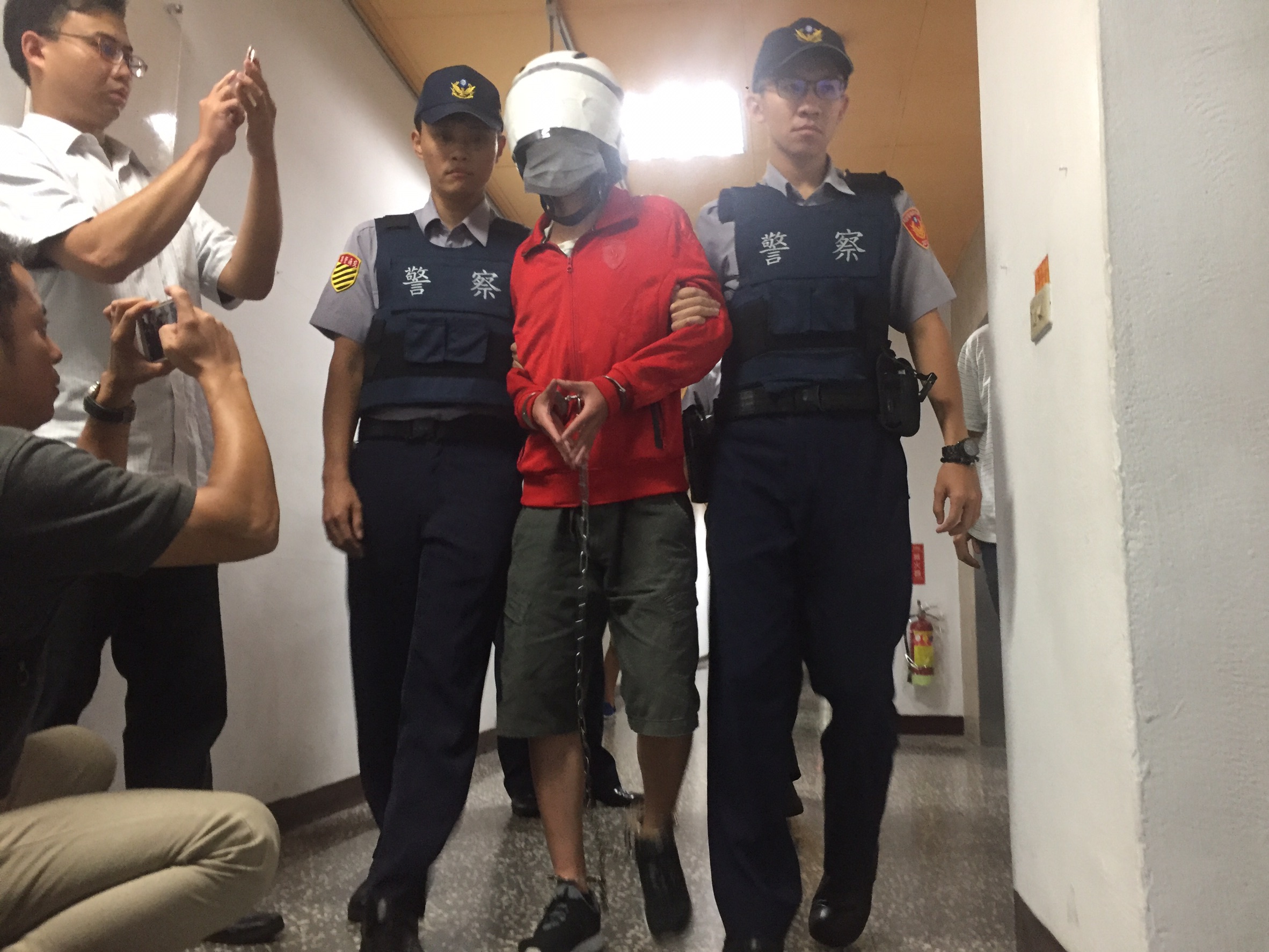 土城槍擊案凶嫌陳致綸在案發後立即投案。