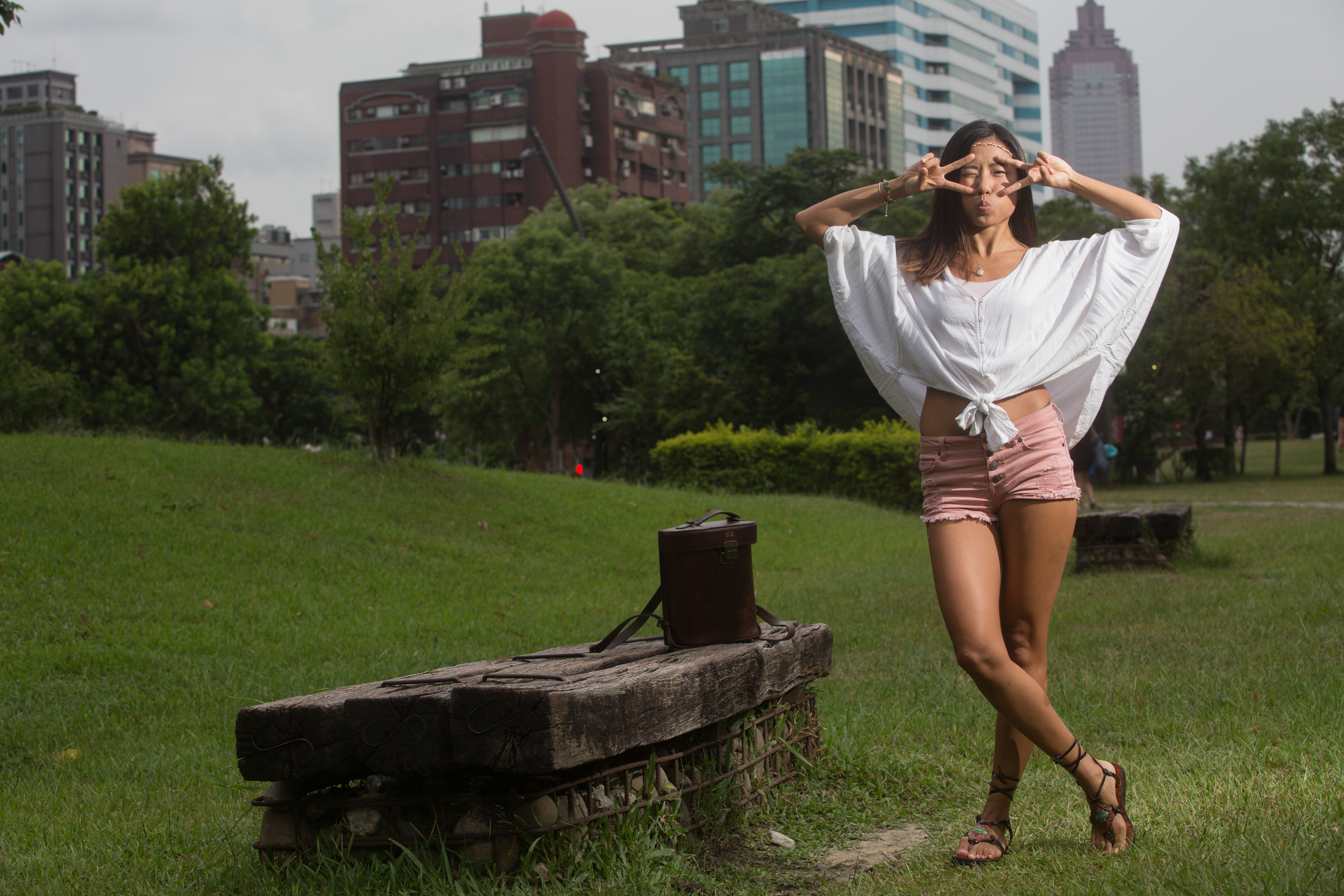 熱愛旅行的謝昕璇，曾參加澳洲旅遊局「世界最棒工作」甄選，花了3個月時間一路殺進最後三強，雖敗猶榮。