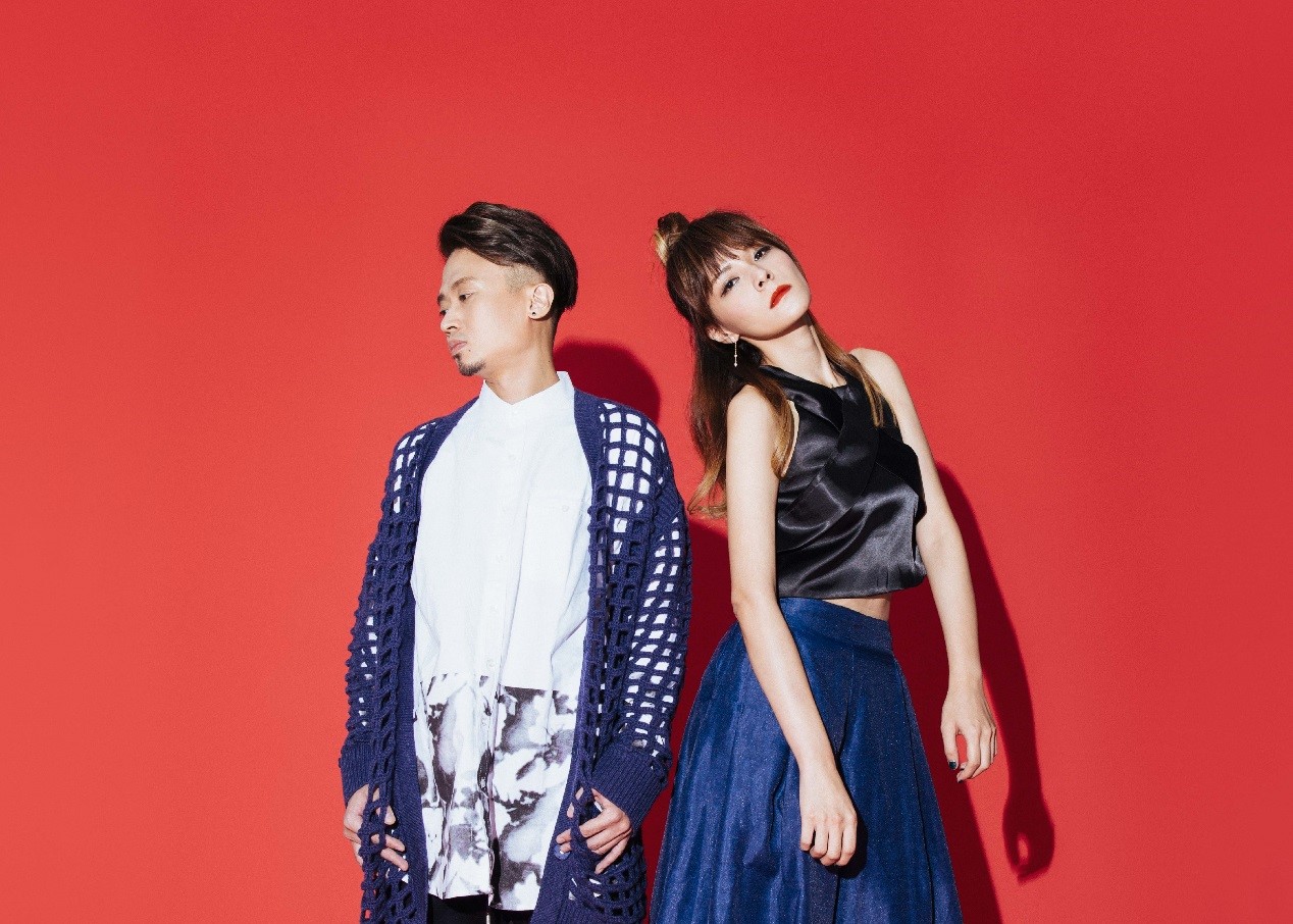 表演風格結合流行與電子音樂,「女孩與機器人」曾入圍第24屆金曲獎最佳新人。(滾石電音提供)