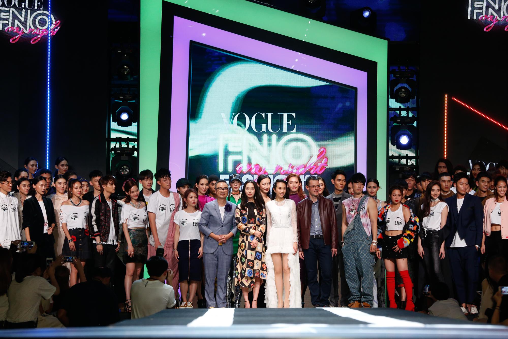 《VOGUE》Fashion's Night Out（FNO）全球購物夜由莫文蔚、宋智孝擔任活動大使，與眾多藝人和凱渥名模們陸續登場，超熱鬧。