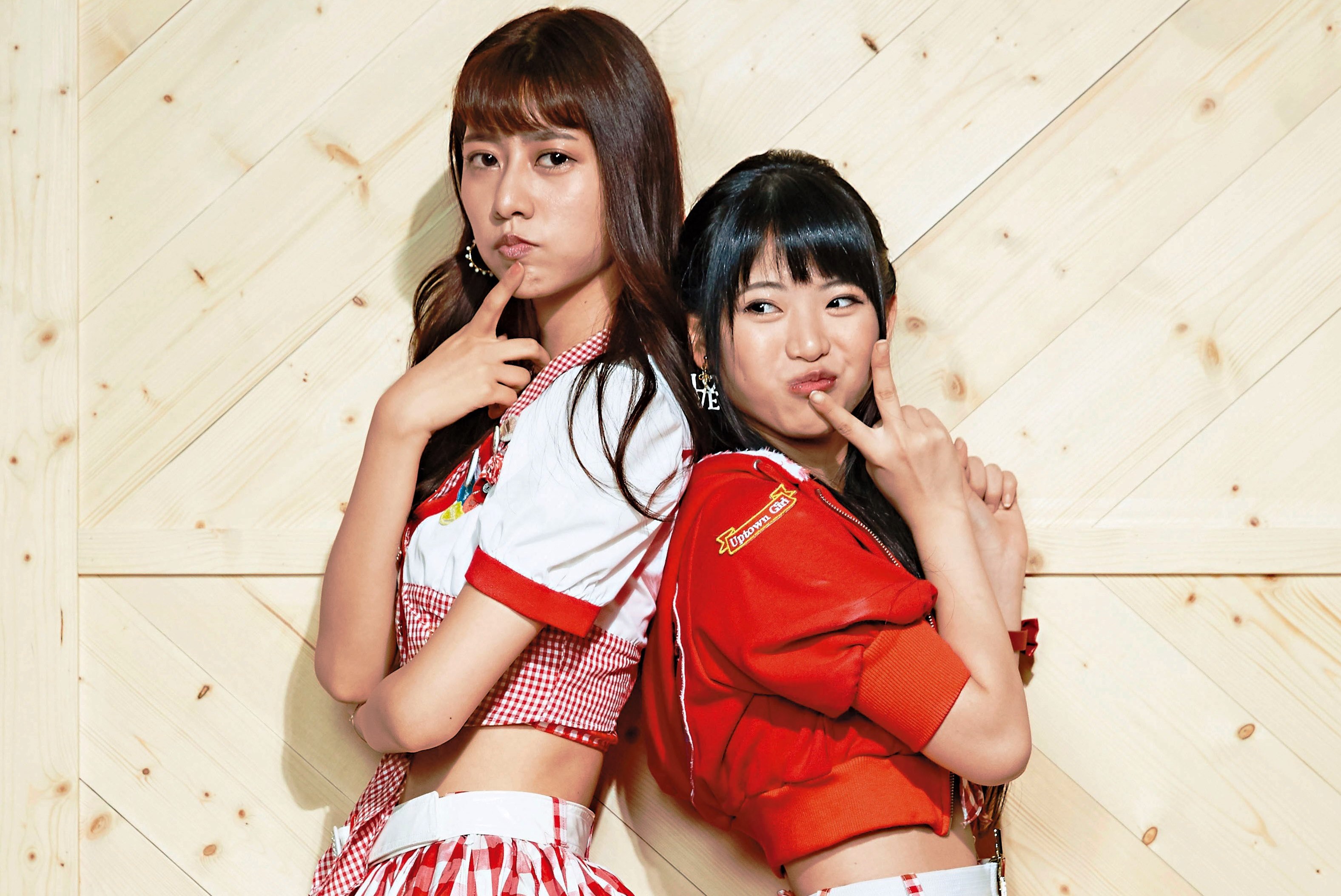 成員阿部瑪利亞（左）與馬嘉伶（右）熱衷討論瘦身保養，馬嘉伶超想趕快擺脫圓圓臉。