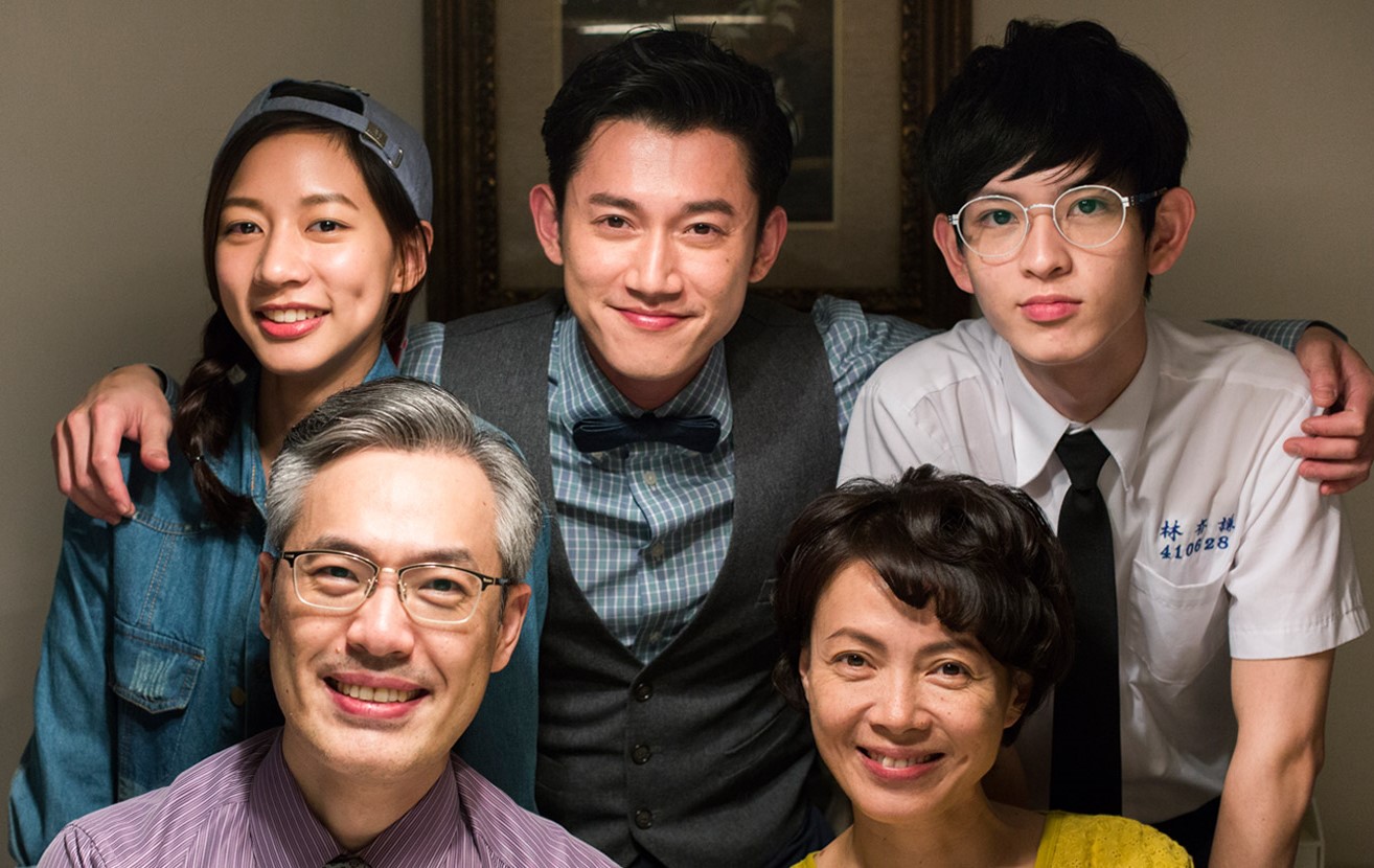 《戀愛沙塵暴》難得入圍雙男主角、一女主角，幕後又入圍不少獎項，成為最佳戲劇節目的奪獎大熱門。（翻攝網路）