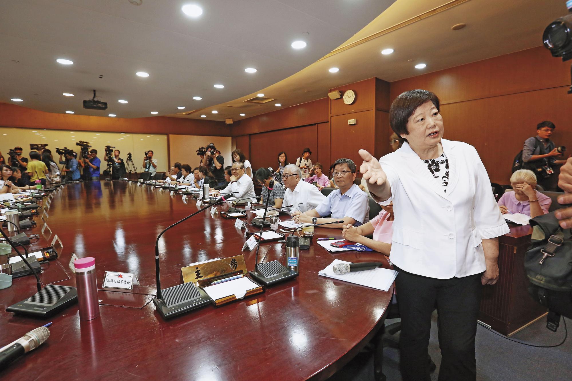 勞動部長林美珠正準備遴聘新任就安基金管理會委員。