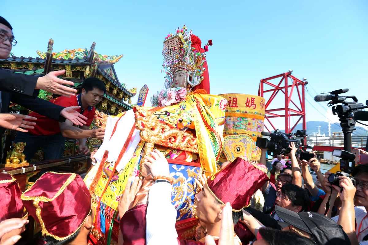 全台36宮廟接駕湄洲媽祖。